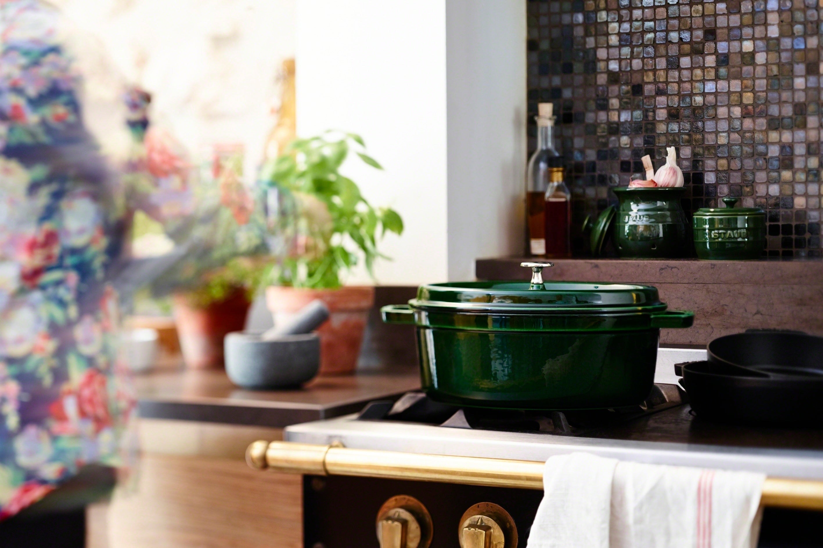 Staub Round Cocotte – 28cm Basil Green