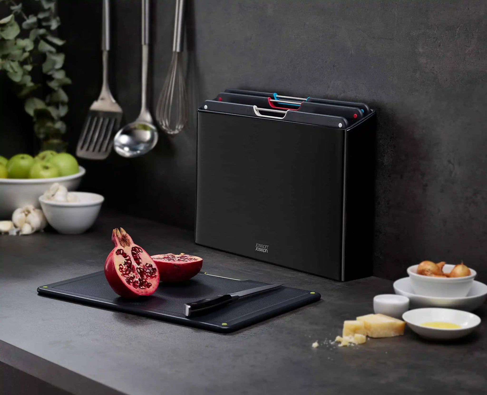 Joseph Joseph Folio™ Steel Set Of 4 Chopping Boards With Stainless-Steel  Case - Carbon Black