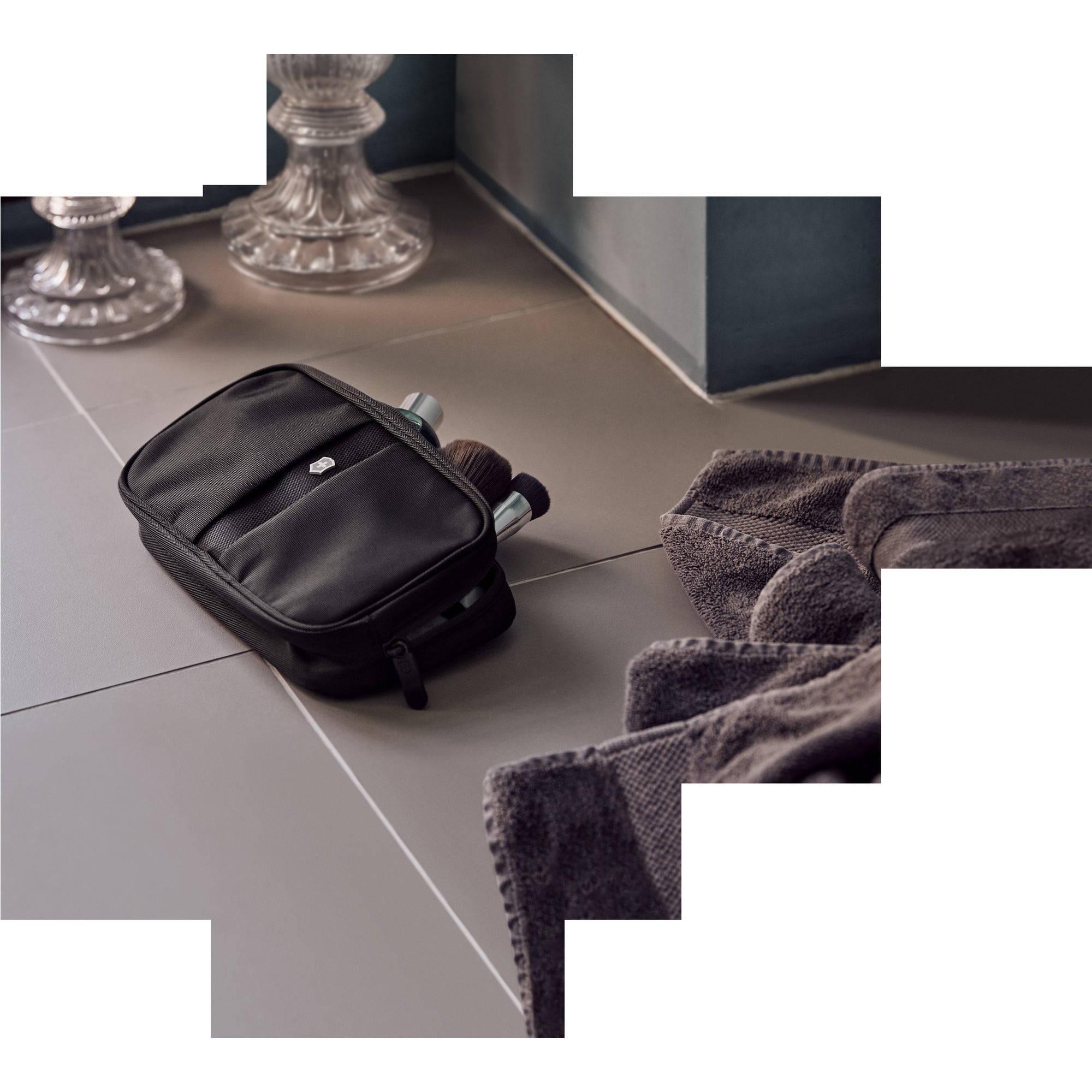 Victorinox Overnight Essentials Kit Black