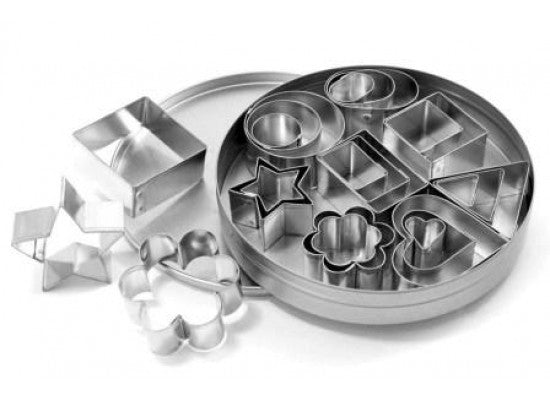 LOYAL Cutter Set Assorted Shapes 24 Piece
