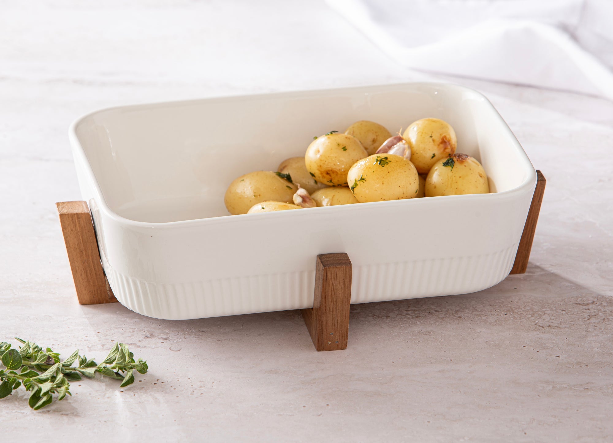 Ladelle Alto Oven To Table 30cm Rect Rib Dish With Trivet