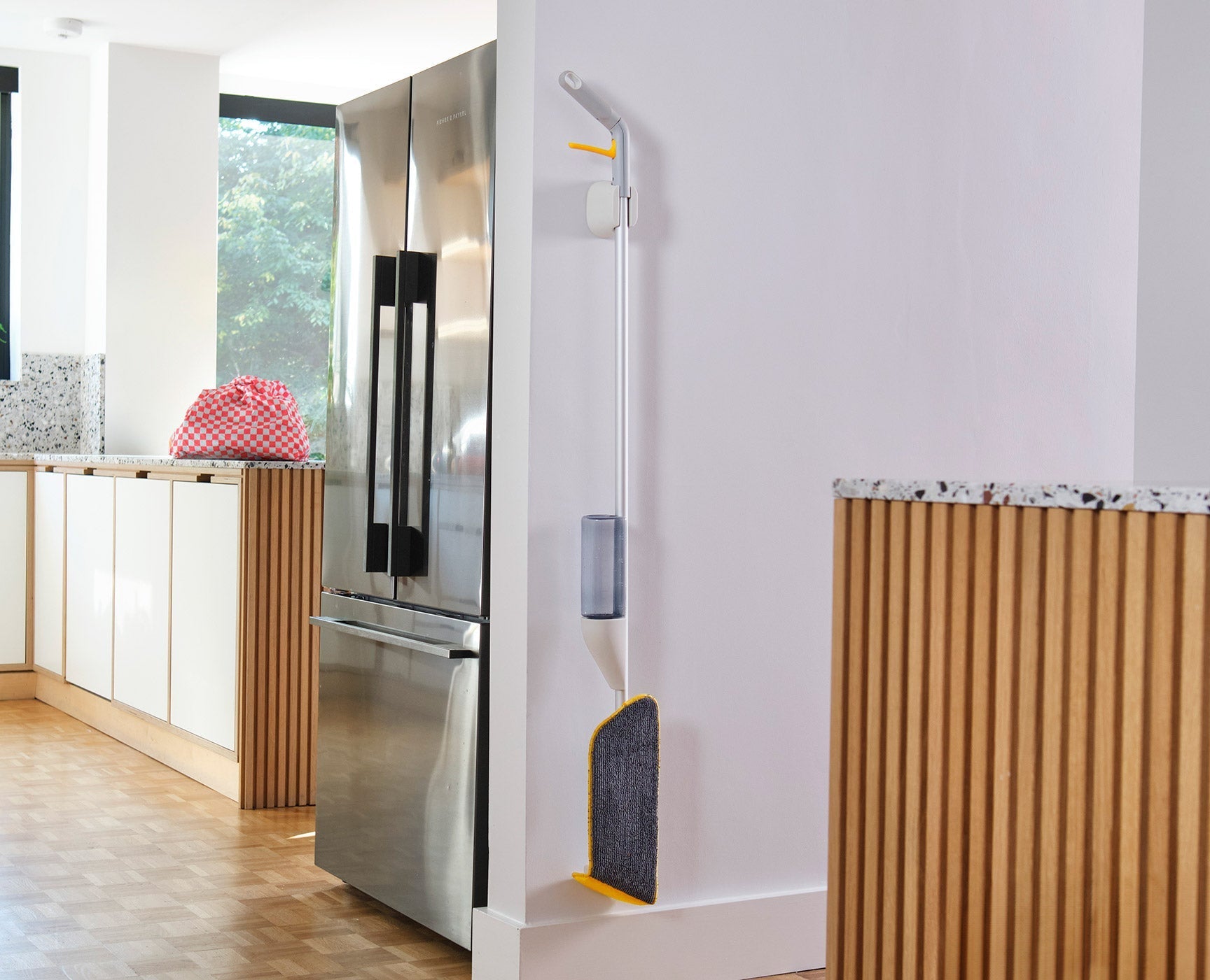 Joseph Joseph Cleantech 2-In-1 Spray Mop