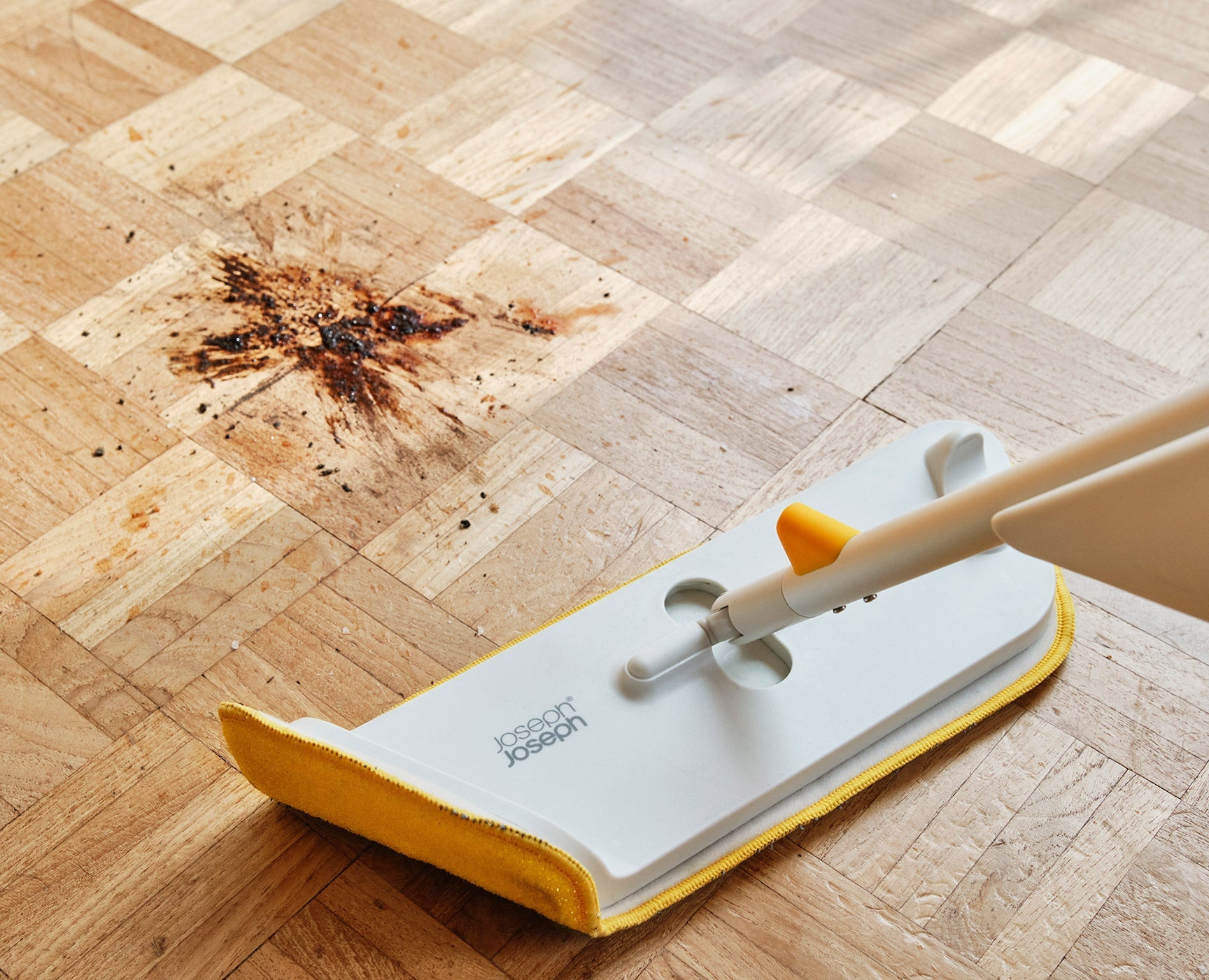 Joseph Joseph Cleantech 2-In-1 Spray Mop