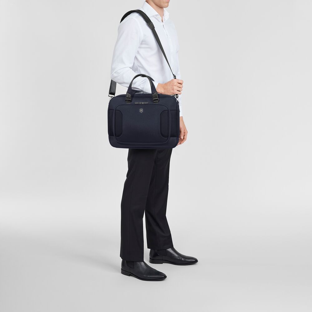 Victorinox Werks Traveler 7.0 Deluxe Briefcase Blue