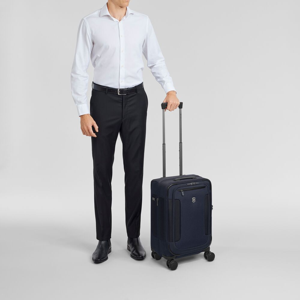 Victorinox Werks Traveler 7.0 Frequent Flyer Carry-On Blue