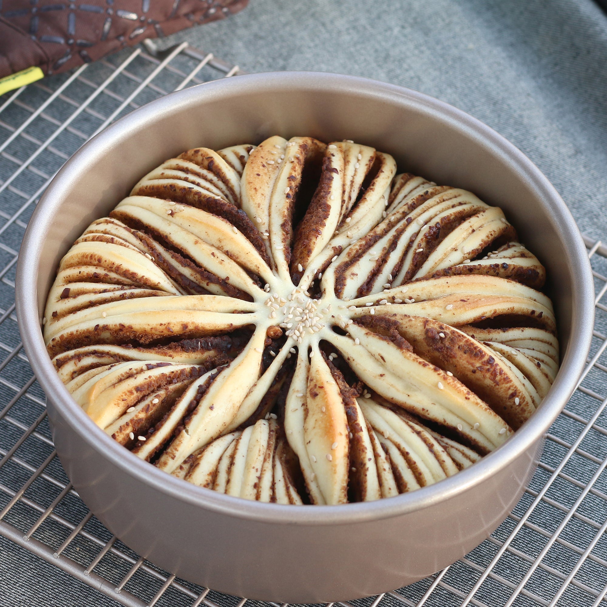 CHEFMADE Round Cake Pan with Loose Base 22cm (WK9053)
