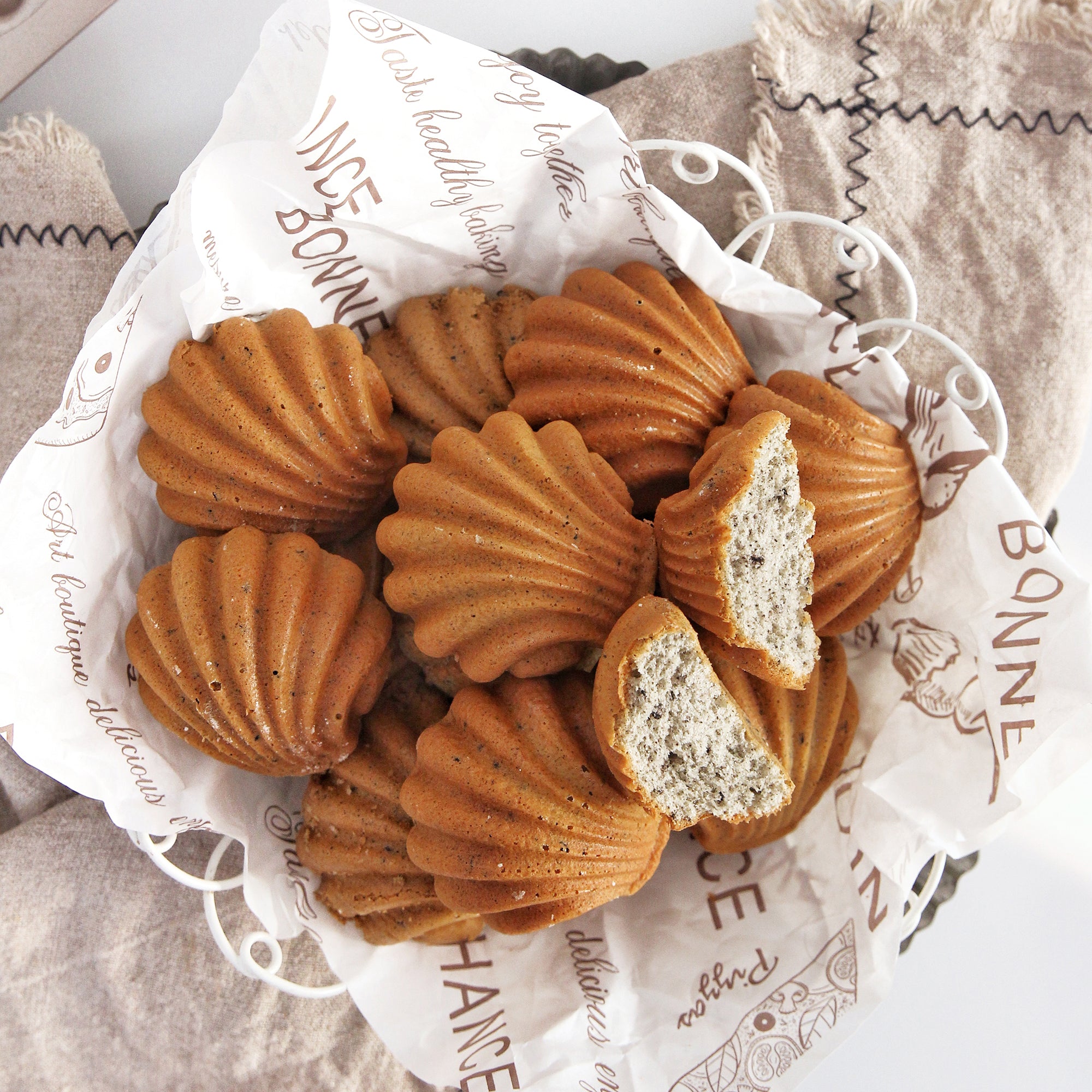 CHEFMADE Madeleine Pan 12 Cup (WK9316)