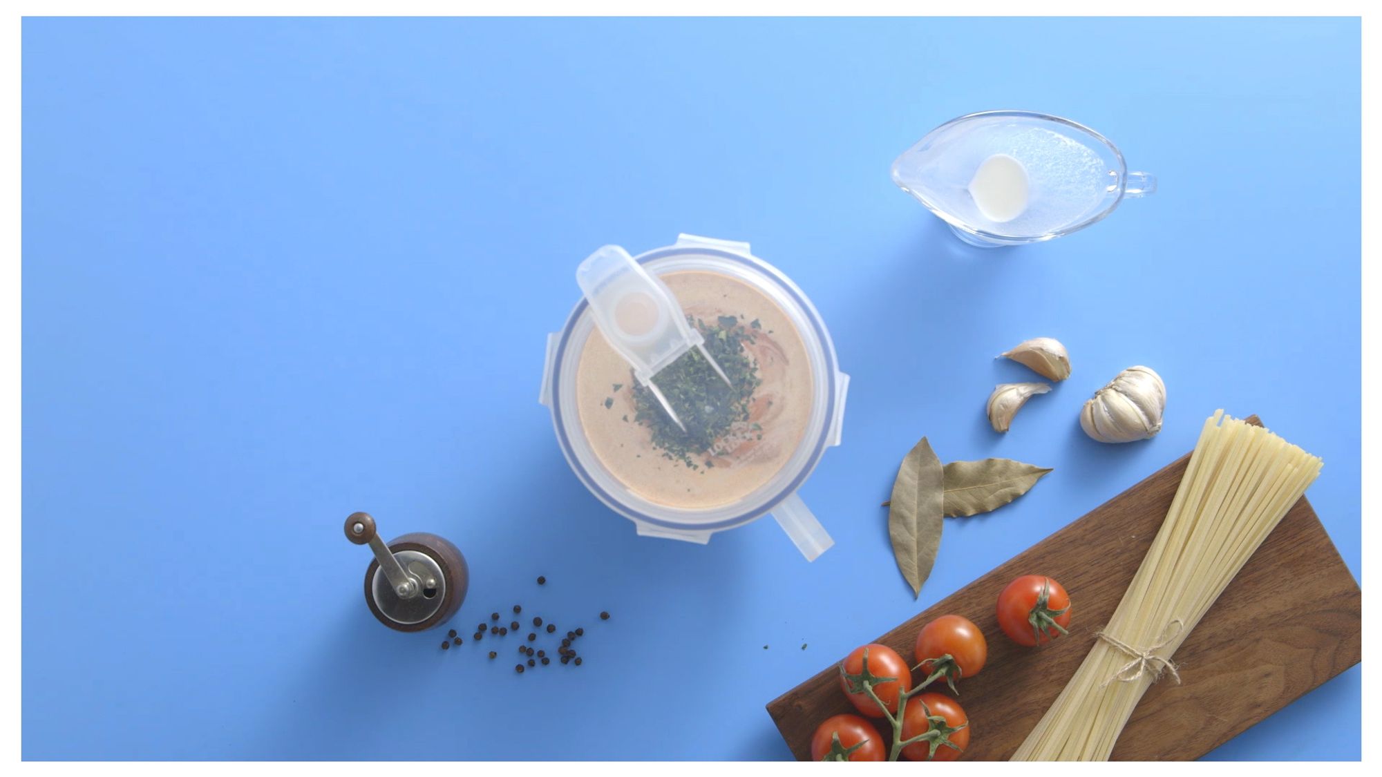 LocknLock Classic Special Measuring Cup W/lid, Flip Cap 1L