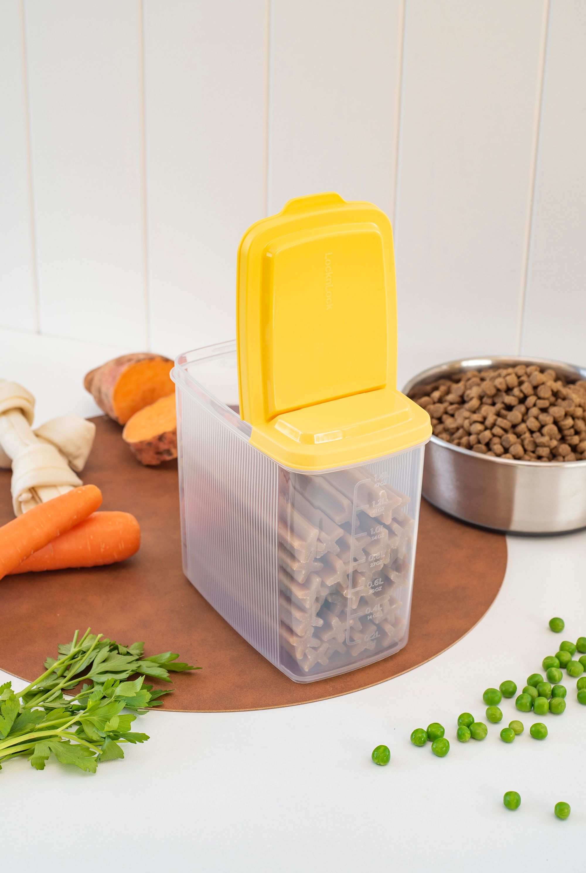 LocknLock Pet Flip Top Storage 1.6 Litre