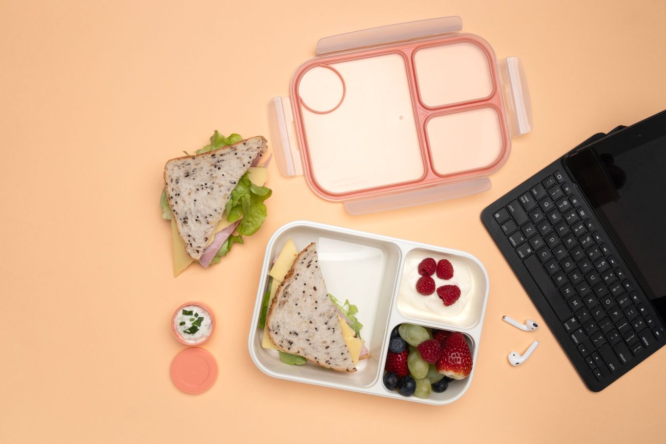 LocknLock To-Go Bento Box Pink 980ml