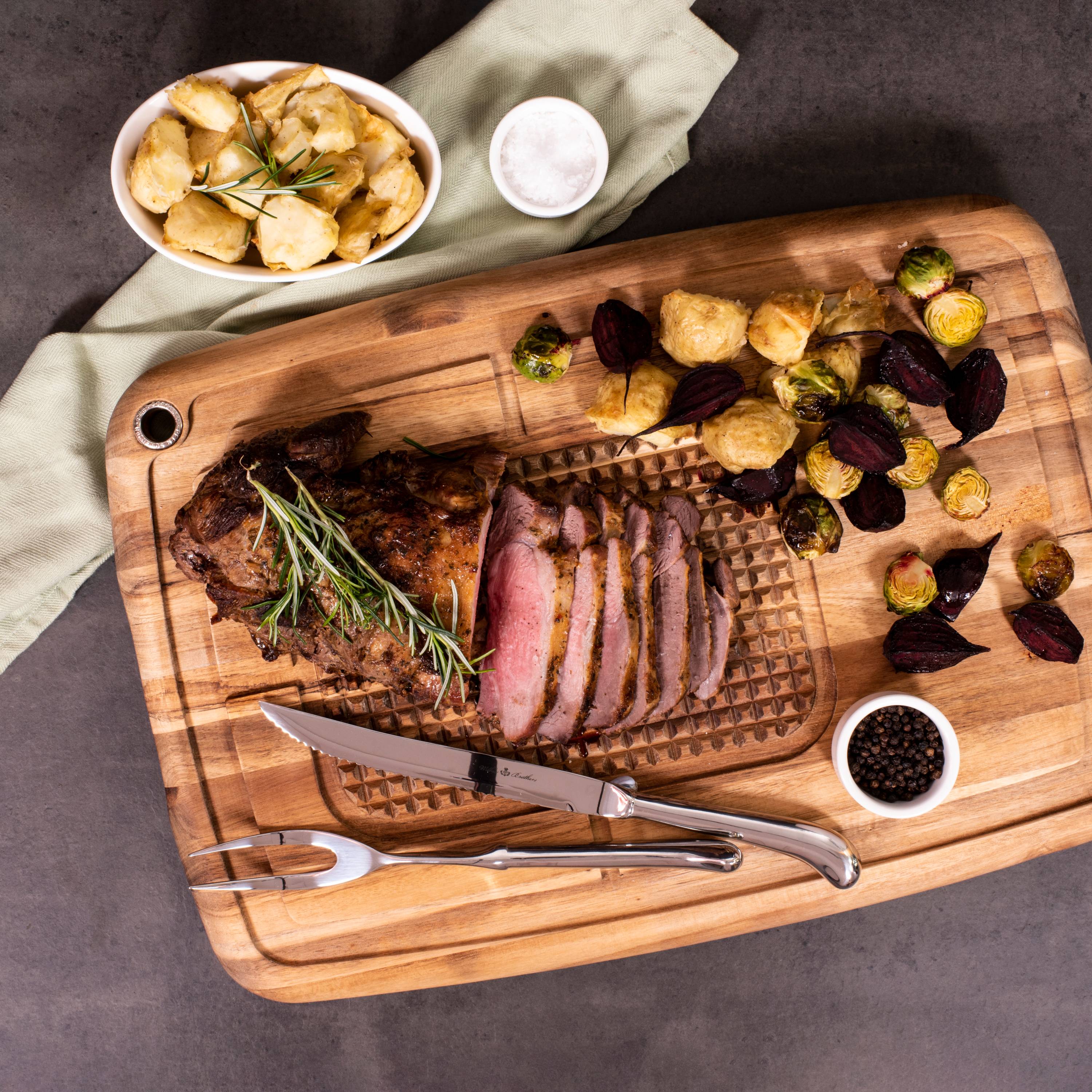 Peer Sorensen Carving Board with Feet 56x39x6cm - Acacia Wood