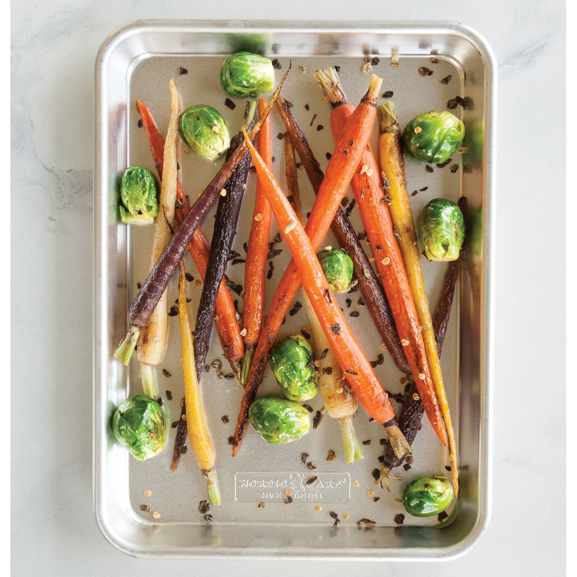 Nordicware Naturals Quarter Sheet 33 x 24.5 x 3cm