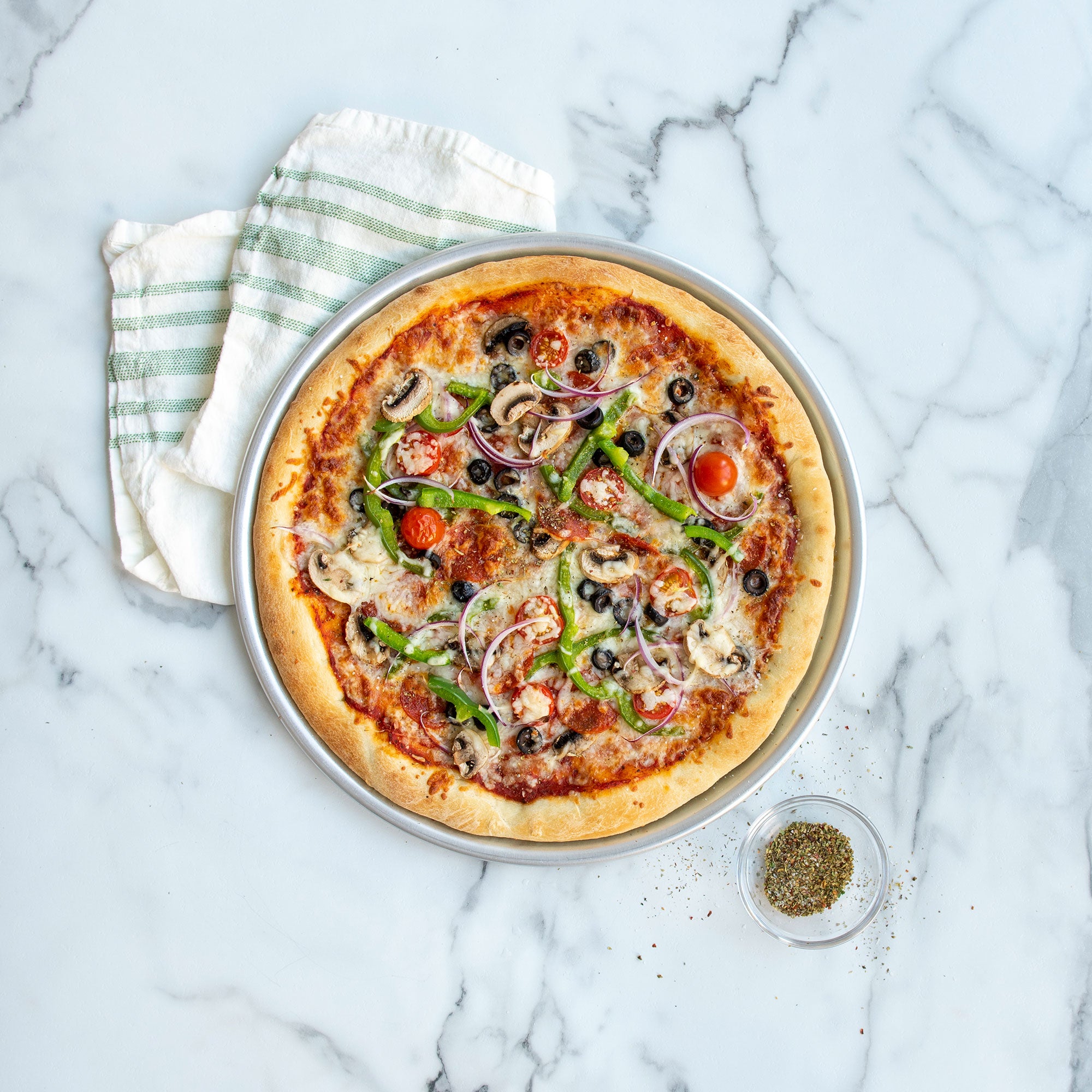 Nordicware Traditional Pizza Pan 38 x 38 x 2cm