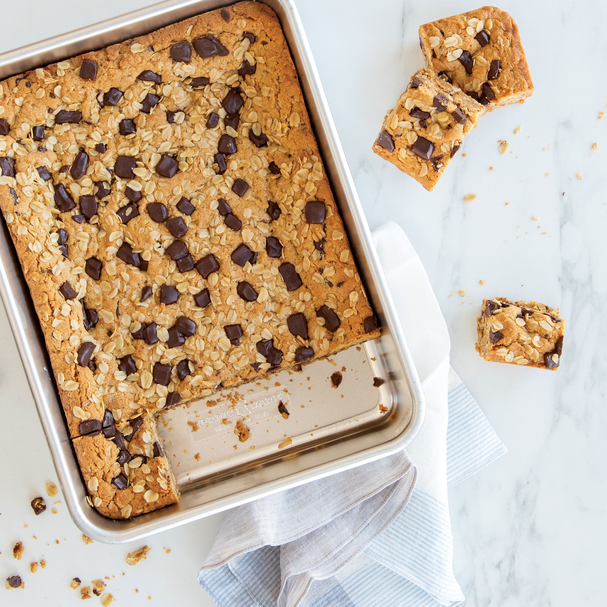 Nordicware Rectangular Cake Pan 33 x 24 x 6.5cm