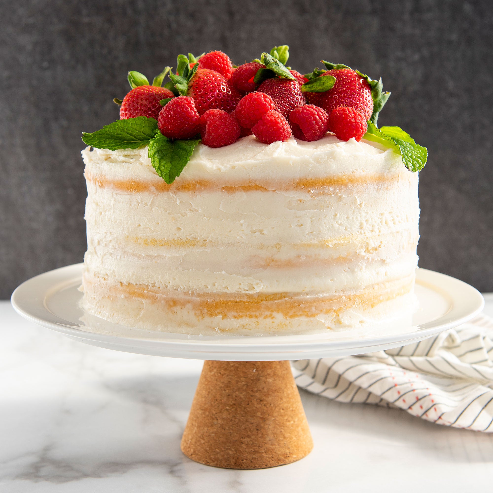 Nordicware 9 Inch Layer Cake Pan 24.5 x 24.5 x 6.5cm