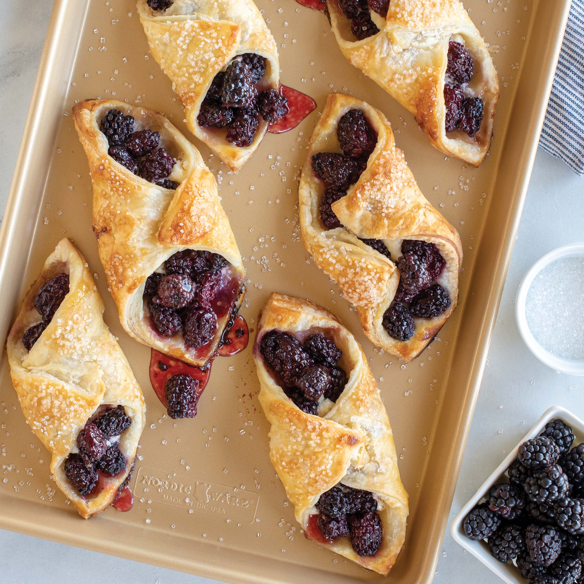 Nordicware Nonstick Baker's Jelly Roll Sheet 40 x 28.5 x 2.5cm