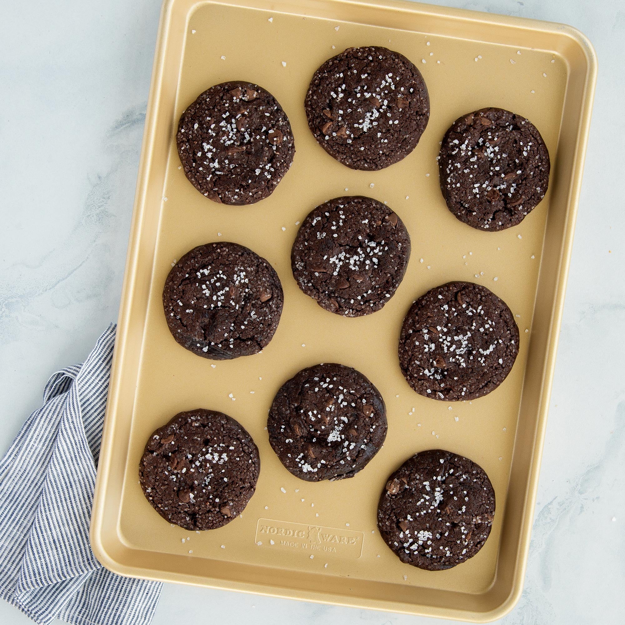 Nordicware Nonstick Half Sheet 45.5 x 33 x 2.5cm