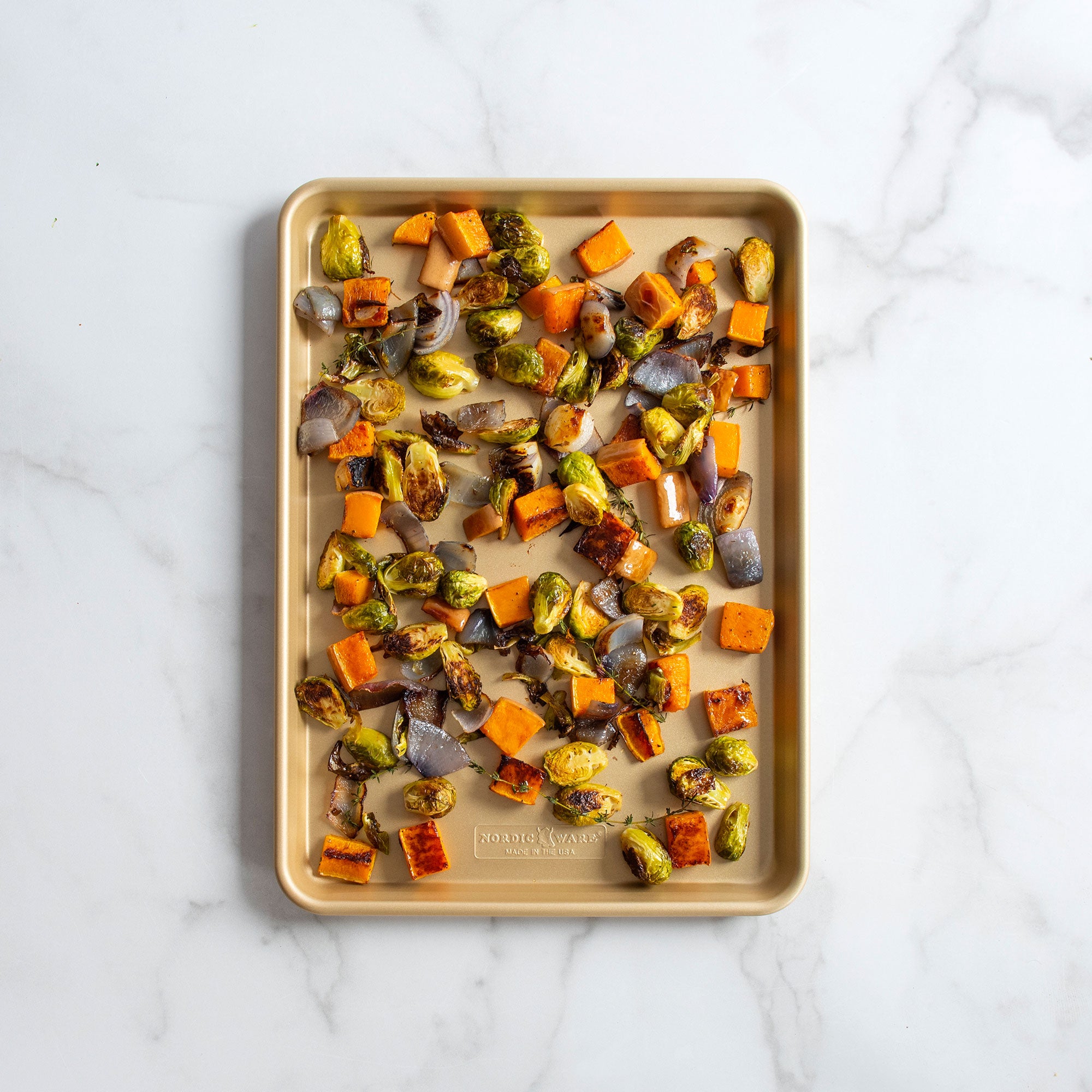 Nordicware Nonstick Half Sheet 45.5 x 33 x 2.5cm