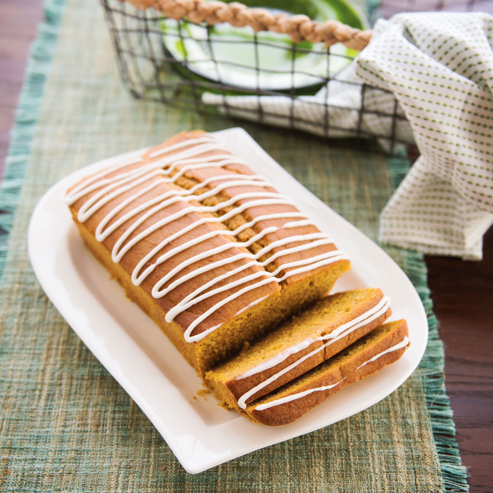 Nordicware Nonstick Loaf Pan 25x15x7cm