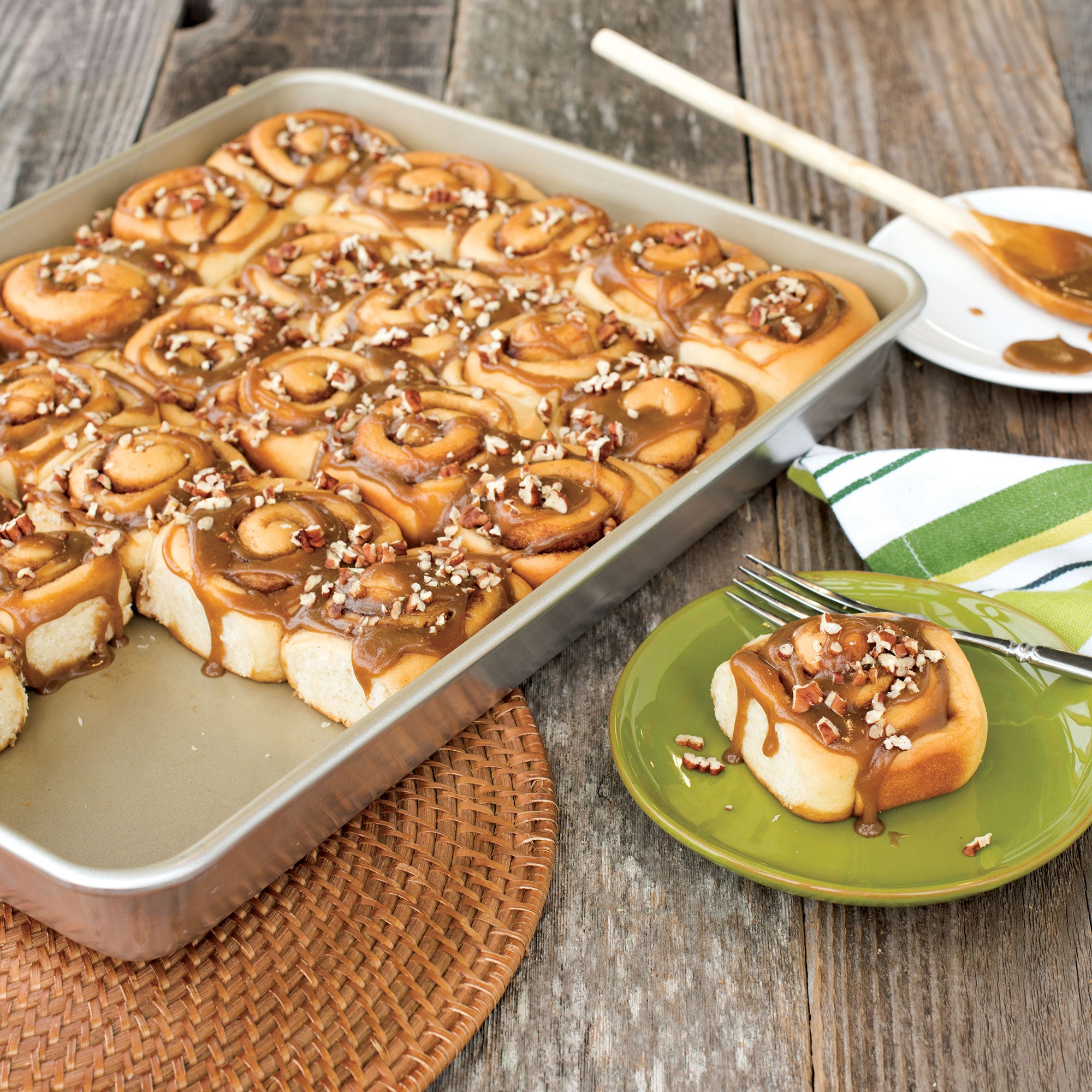 Nordicware Nonstick High-Sided Sheet Cake Pan 33 x 45.5 x 5cm