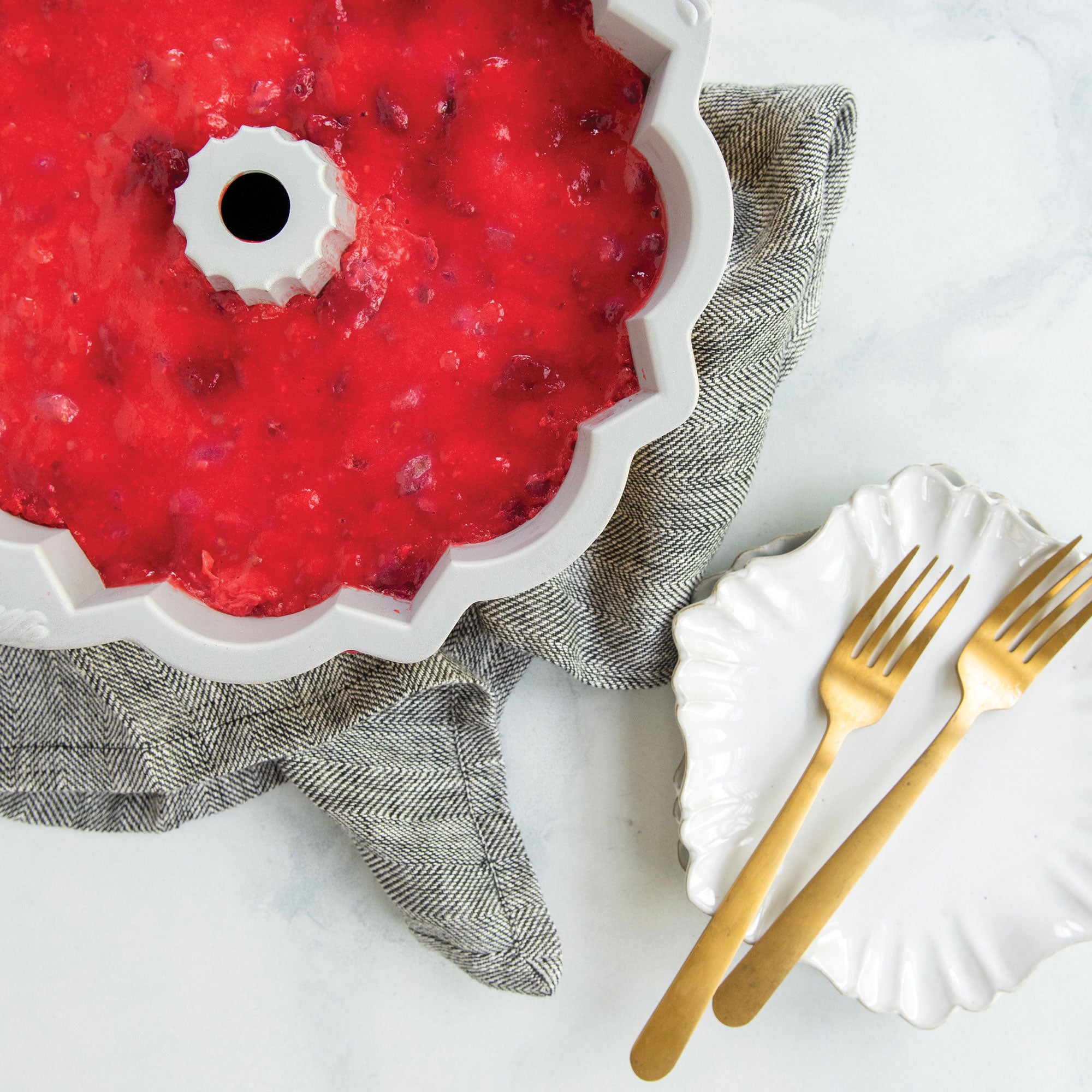 Nordicware Large Anniversary Bundt Pan 30.5 x 27 x  11.5cm