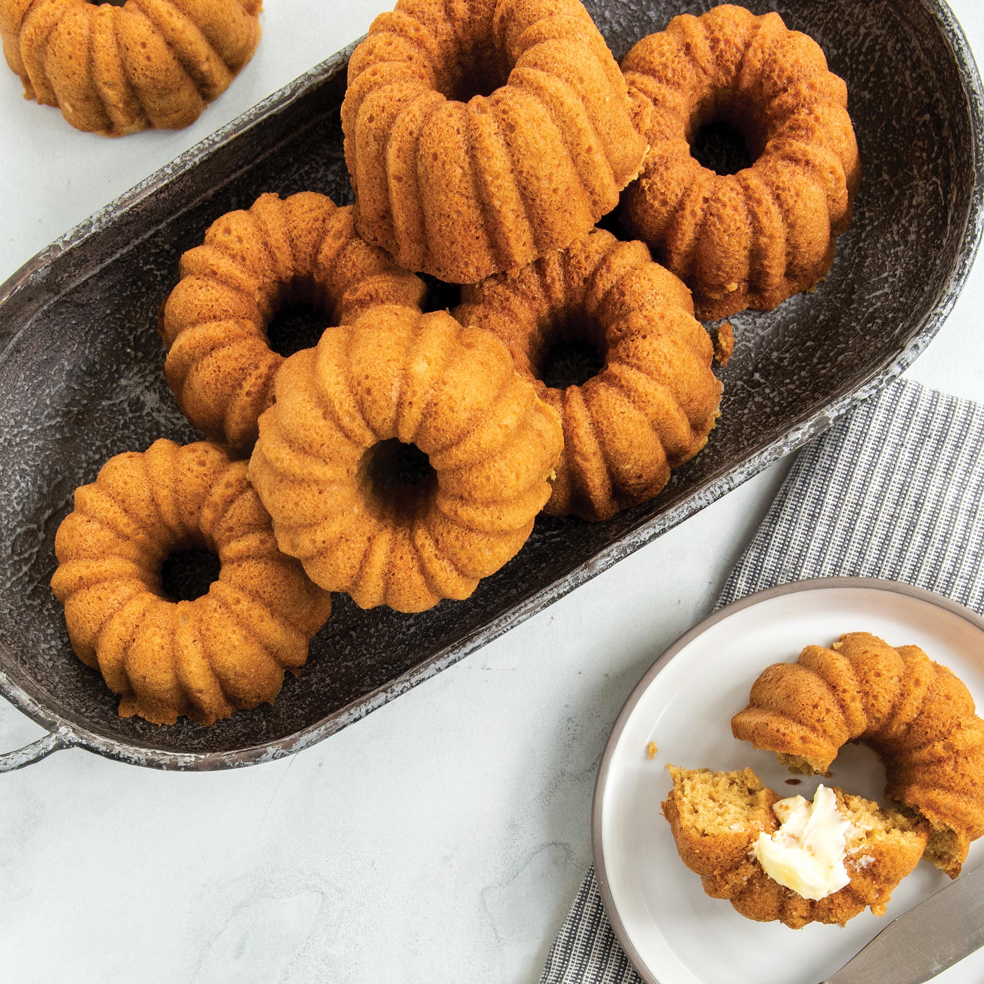 Nordicware Anniversary Bundtlette Pan 22 x 33 x 5cm