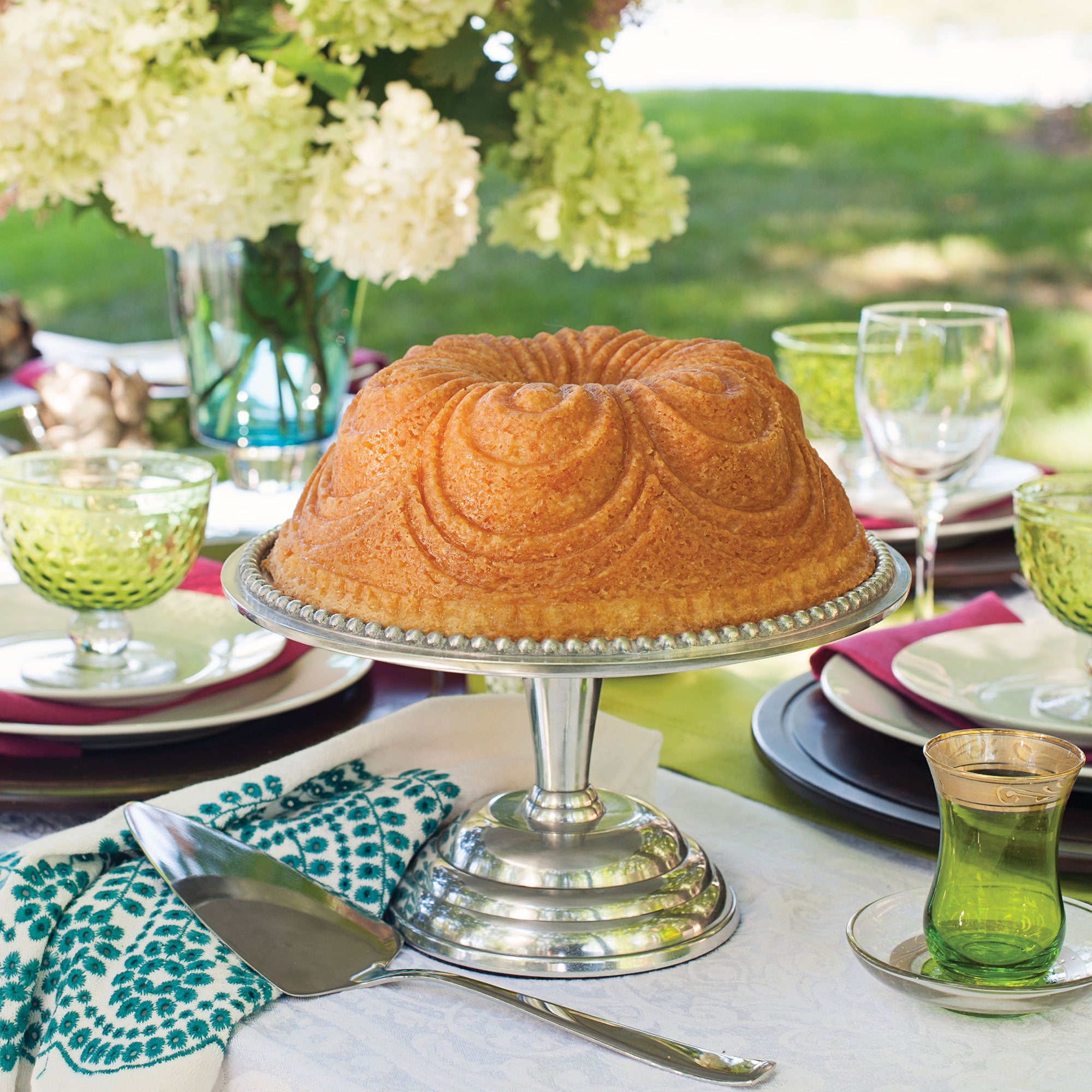 Nordicware Chiffon Bundt Pan 24.5 x 24.5 x 9.5cm