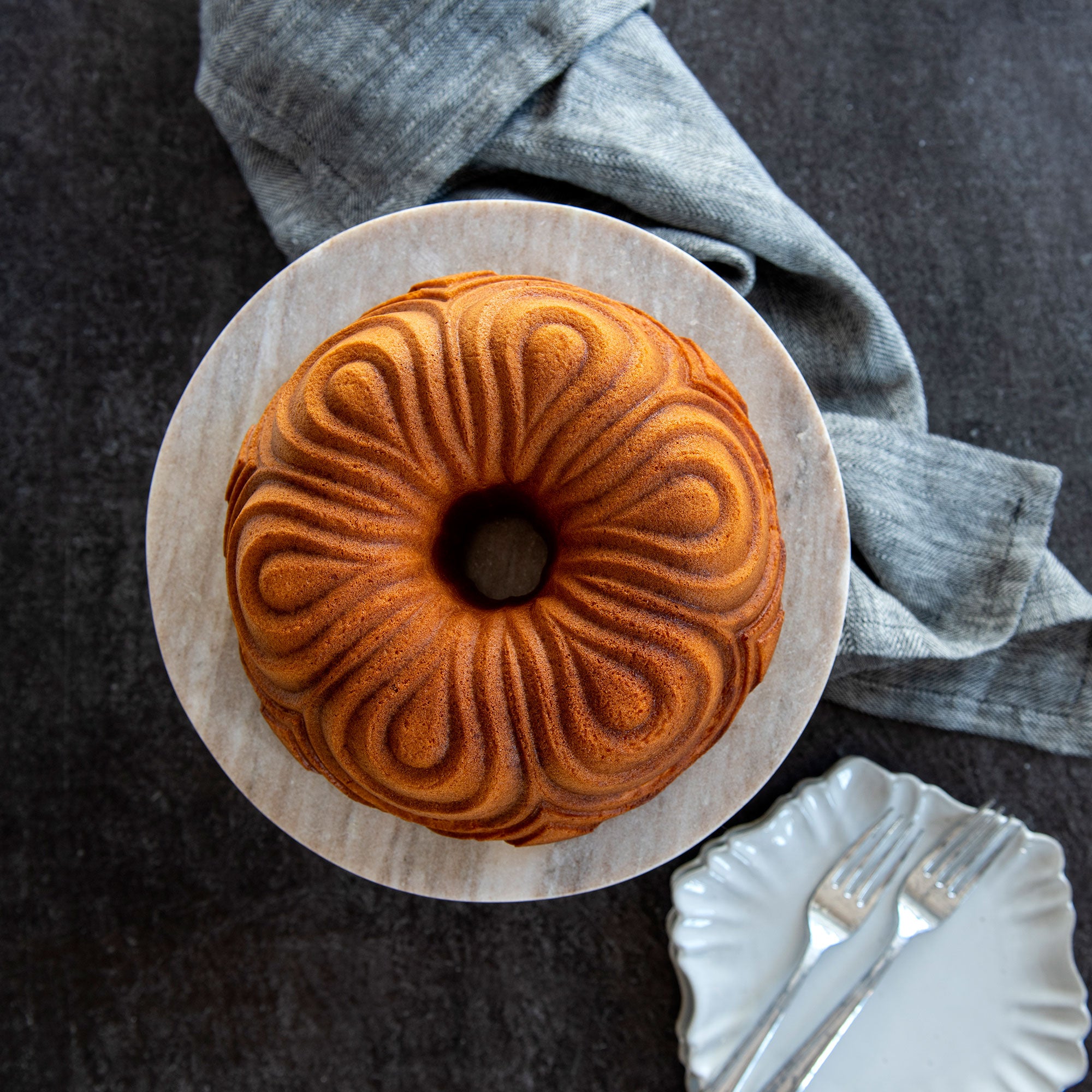 Nordicware Chiffon Bundt Pan 24.5 x 24.5 x 9.5cm