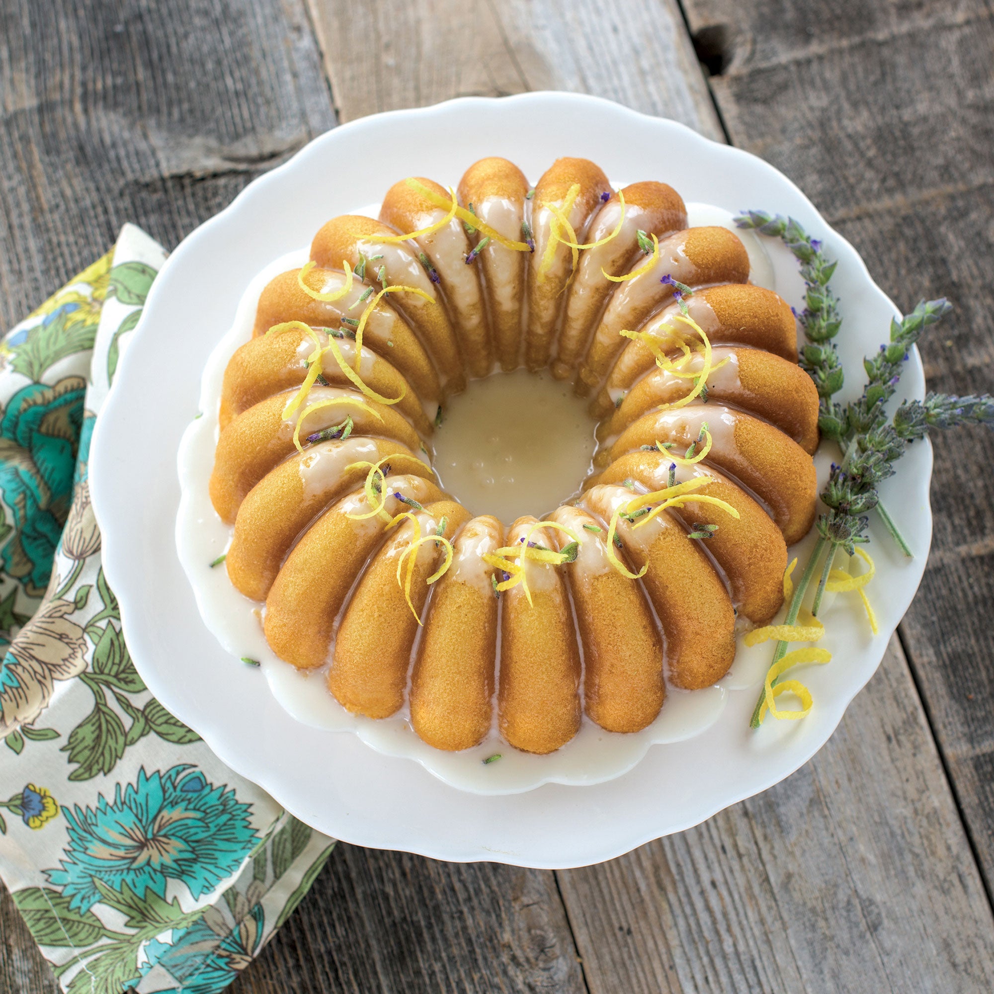 Nordicware Elegant Party Bundt Pan 23.5 x 24 x 9.5cm