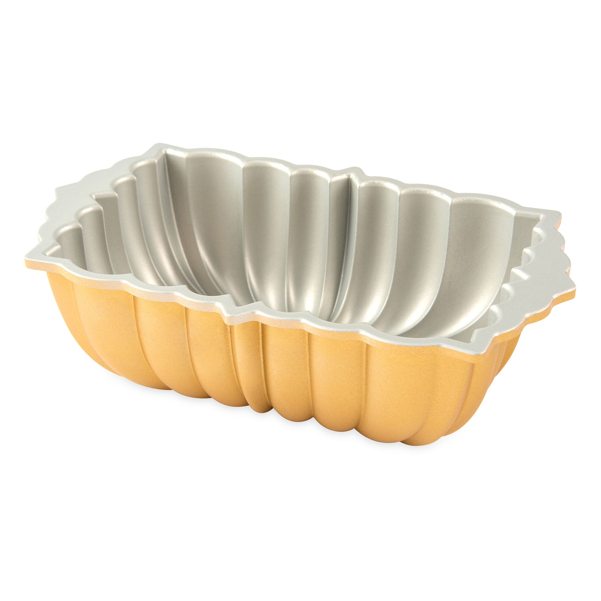 Nordicware Classic Fluted Loaf Pan 25.5 x 15 x 8cm