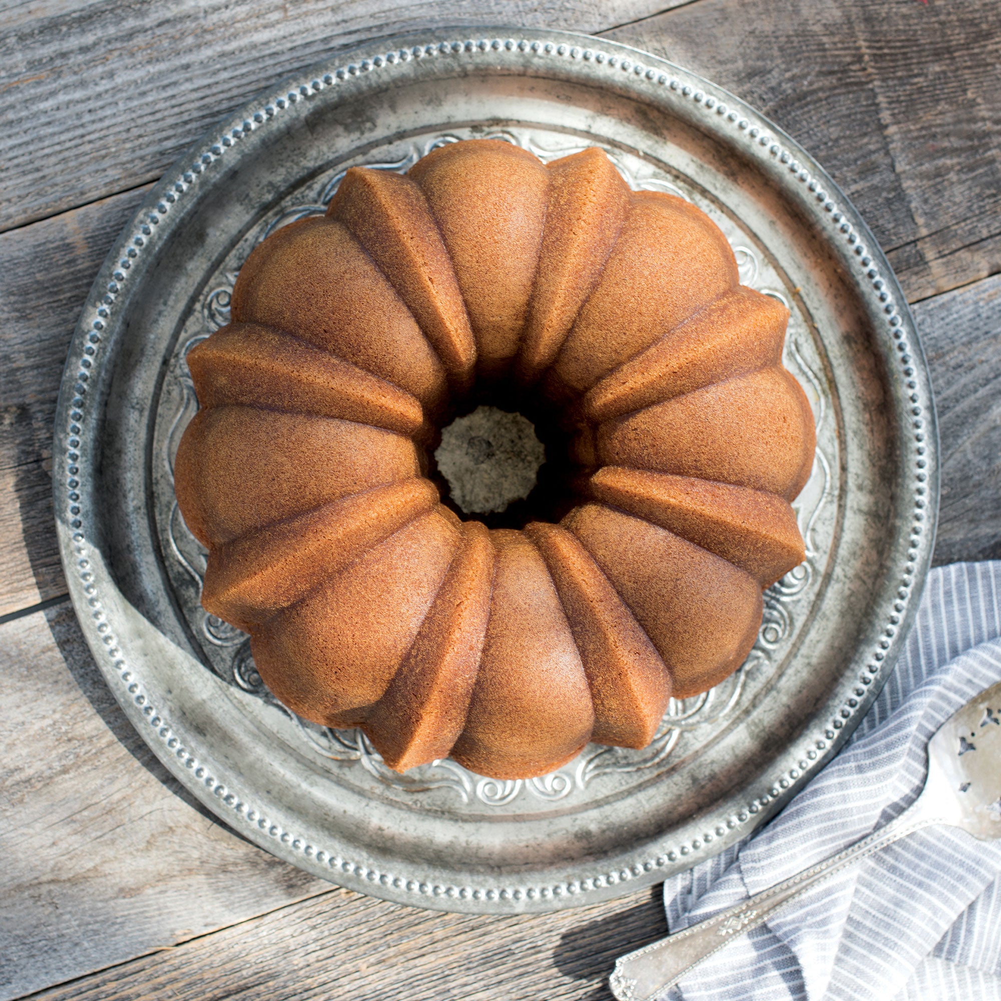 Nordicware Original Bundt Pan 26.5 x 26.5 x 9.5cm