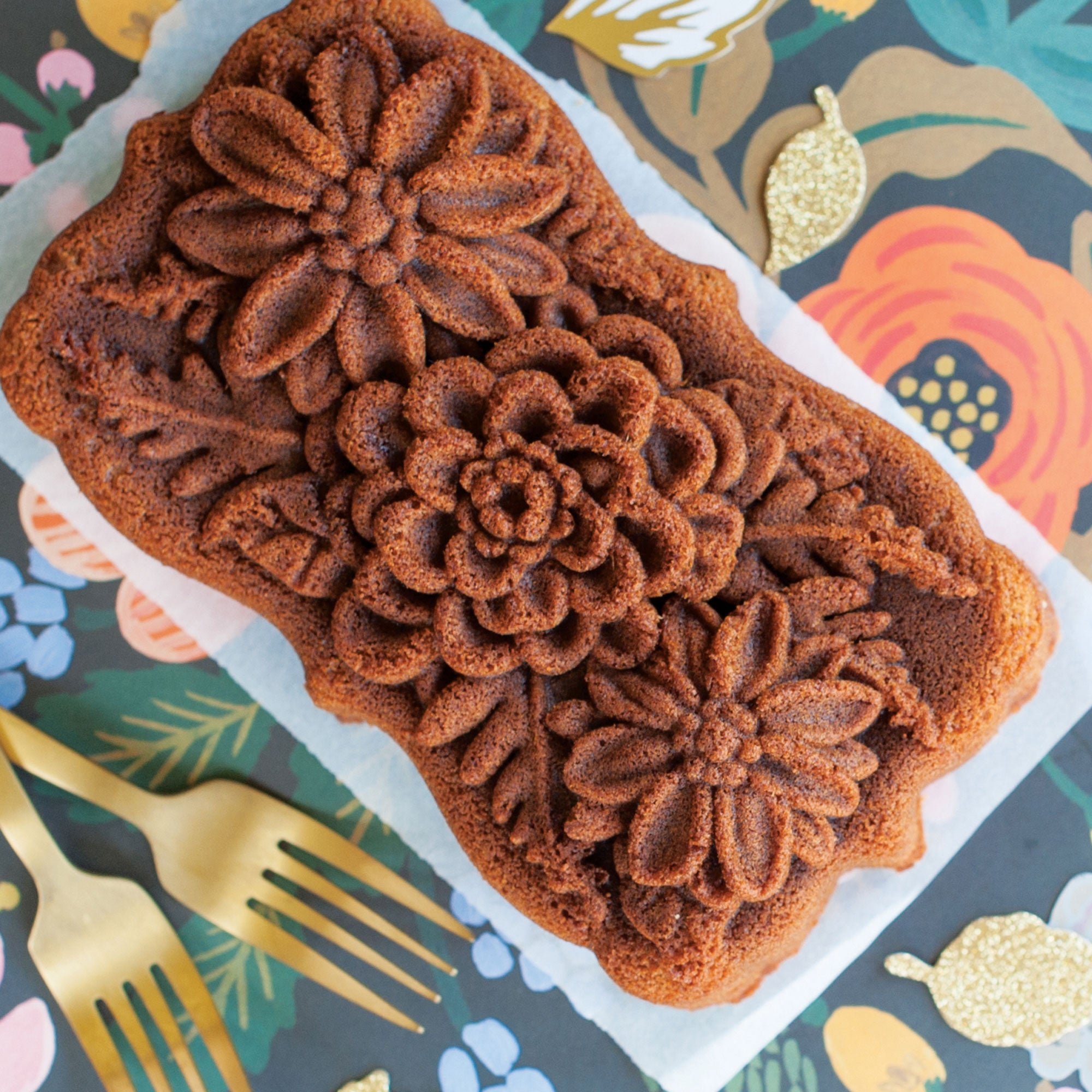 Nordicware Wildflower Loaf Pan 24 x 14.5 x 7.5cm