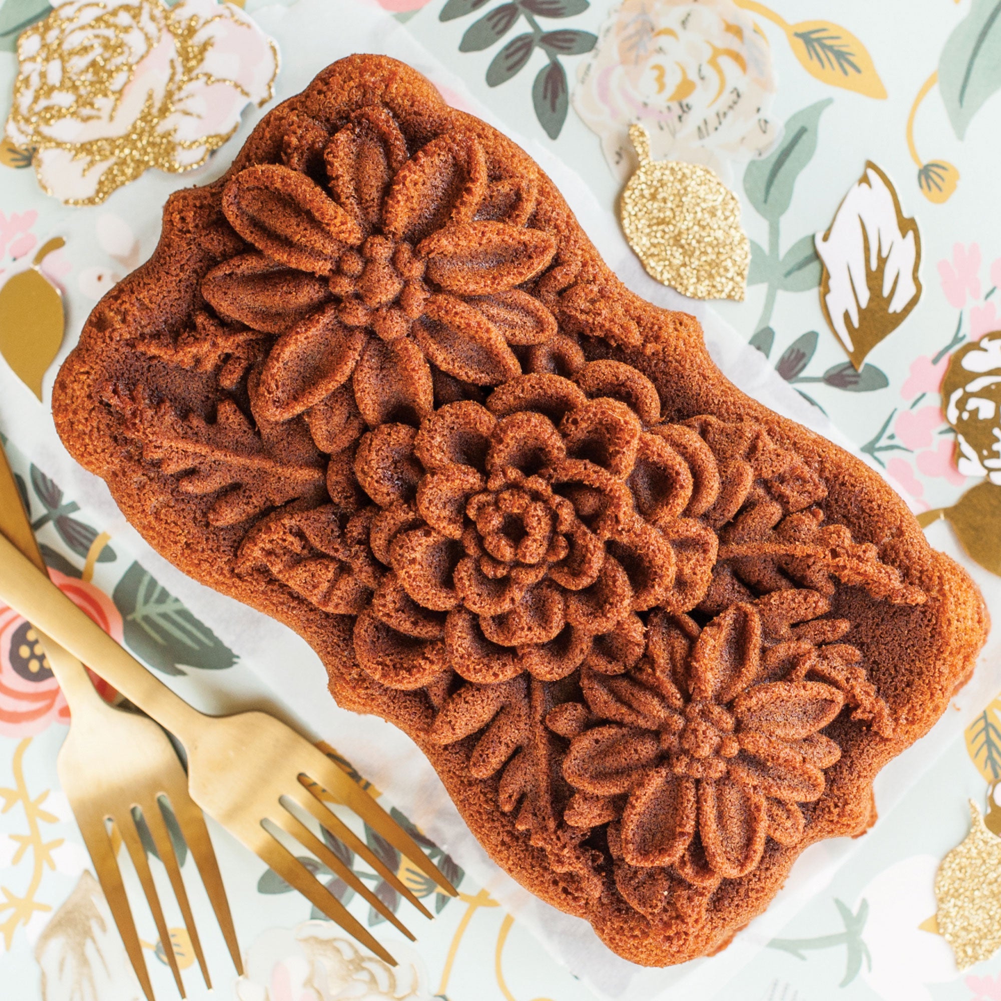 Nordicware Wildflower Loaf Pan 24 x 14.5 x 7.5cm