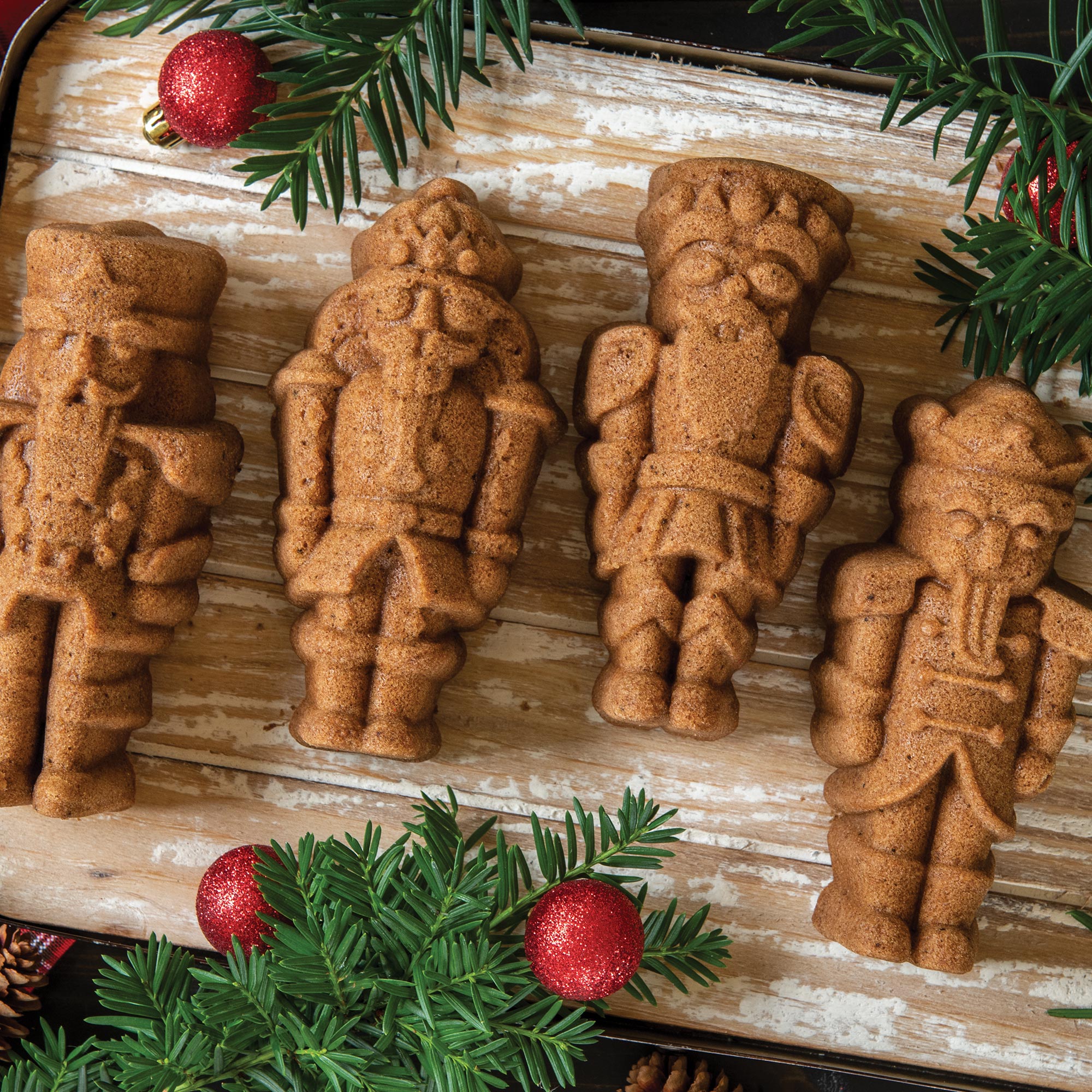 Nordicware Nutcracker Sweets Cakelet Pan 35.5 x 17.5 x 6.5cm