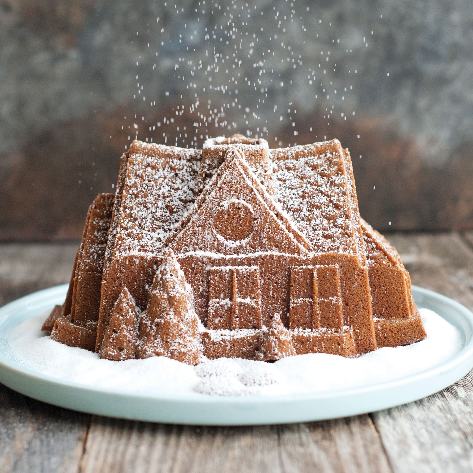 Nordicware Gingerbread House Bundt Pan 20 x 26 x 13.5cm