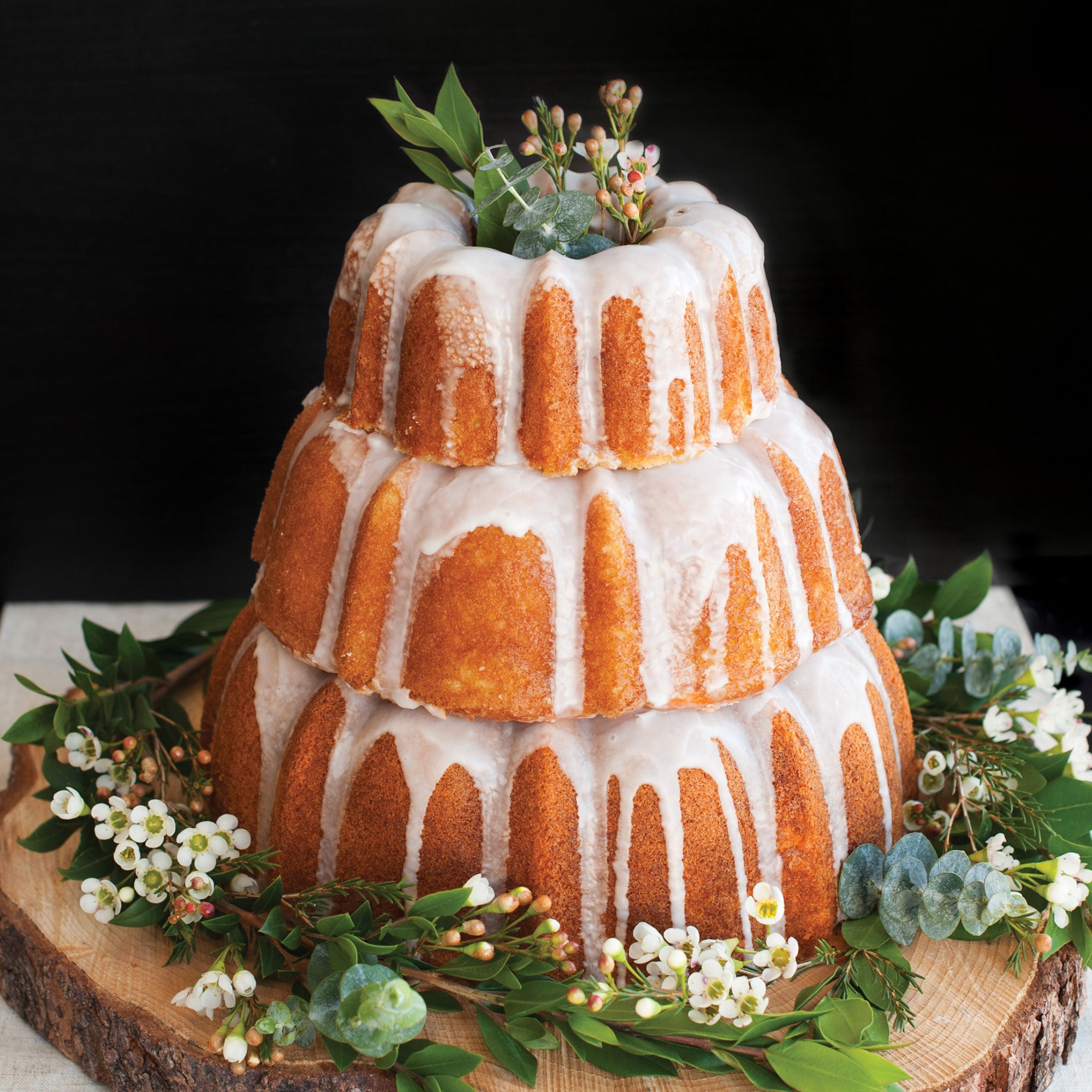 Nordicware Tiered Bundt 3 Piece Set 26.5 x 26.5 x 13.5cm