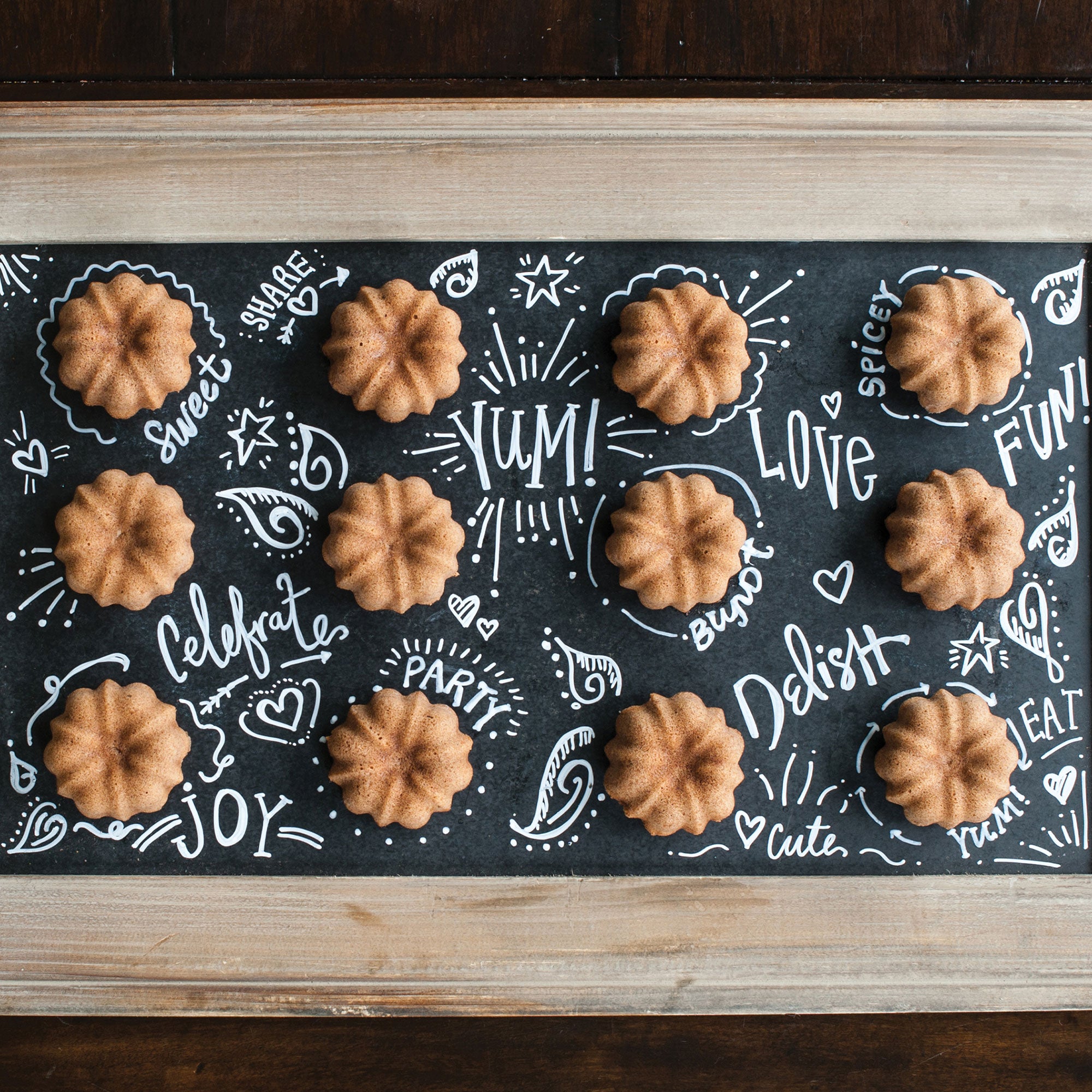 Nordicware Mini Bundt Cupcake Pan 24 x 33 x 3cm