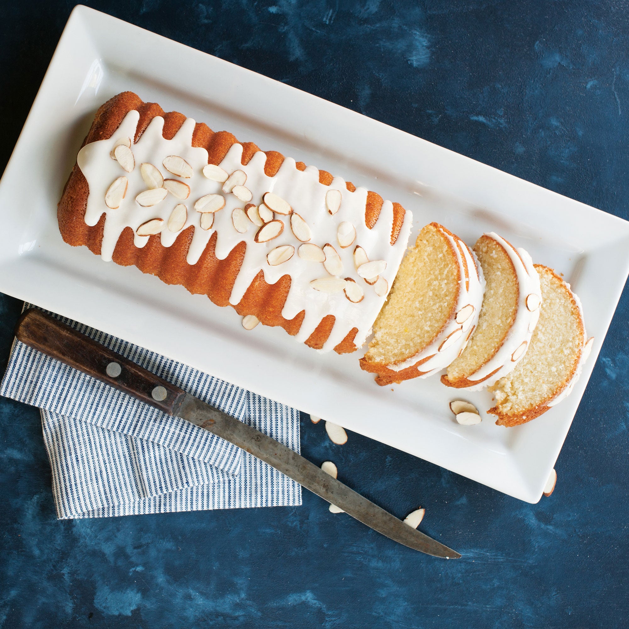 Nordicware Cinnamon Bread & Almond Loaf Pan 34.5 x 12.5 x 5cm