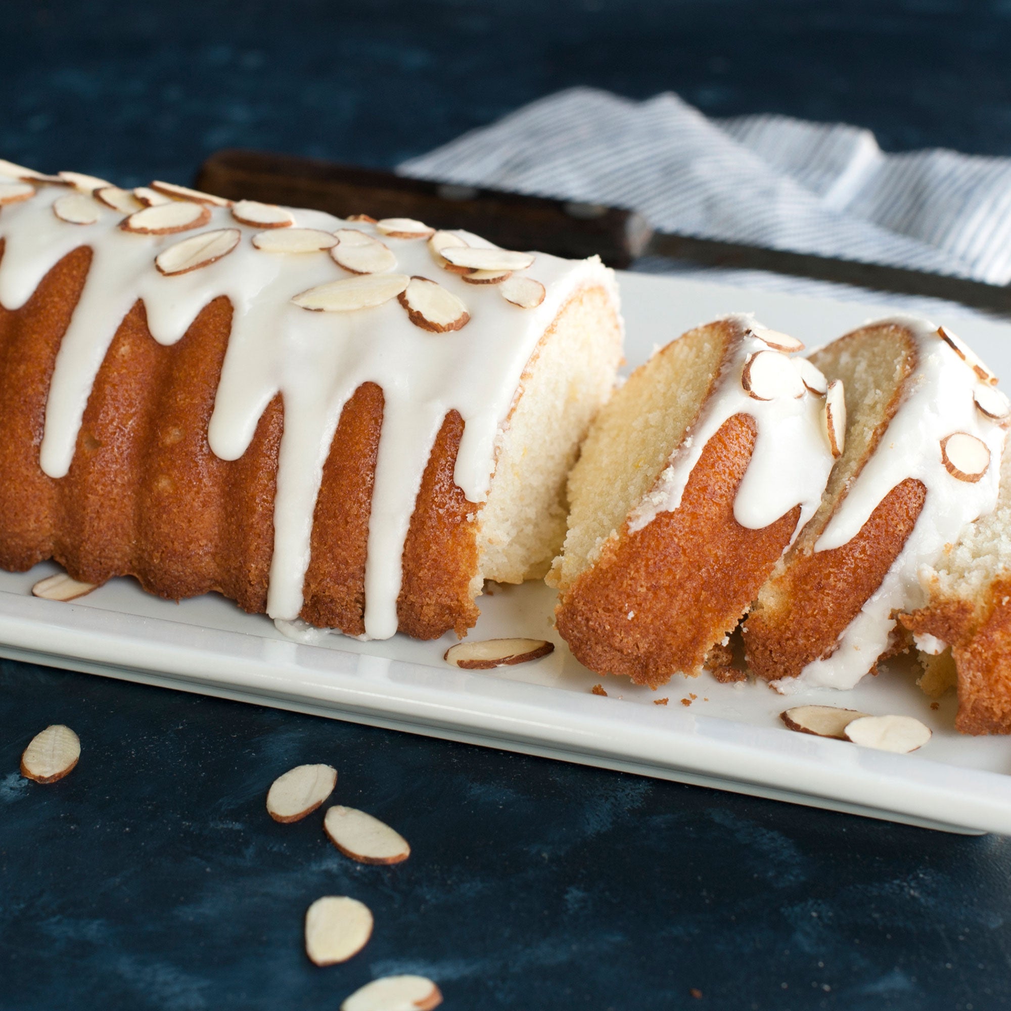 Nordicware Cinnamon Bread & Almond Loaf Pan 34.5 x 12.5 x 5cm