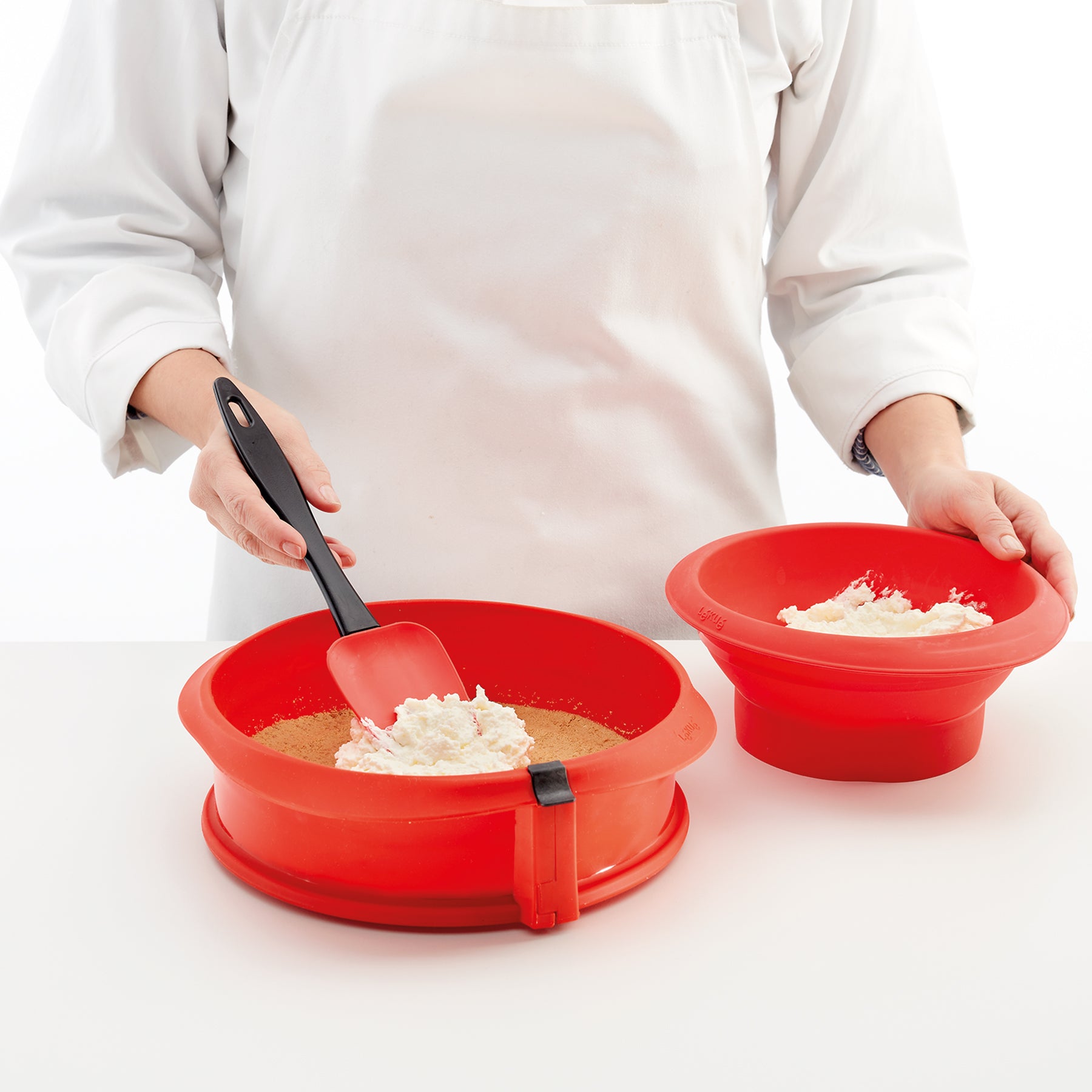 Lékué Springform Mould with Ceramic Plate 23cm Dia Red
