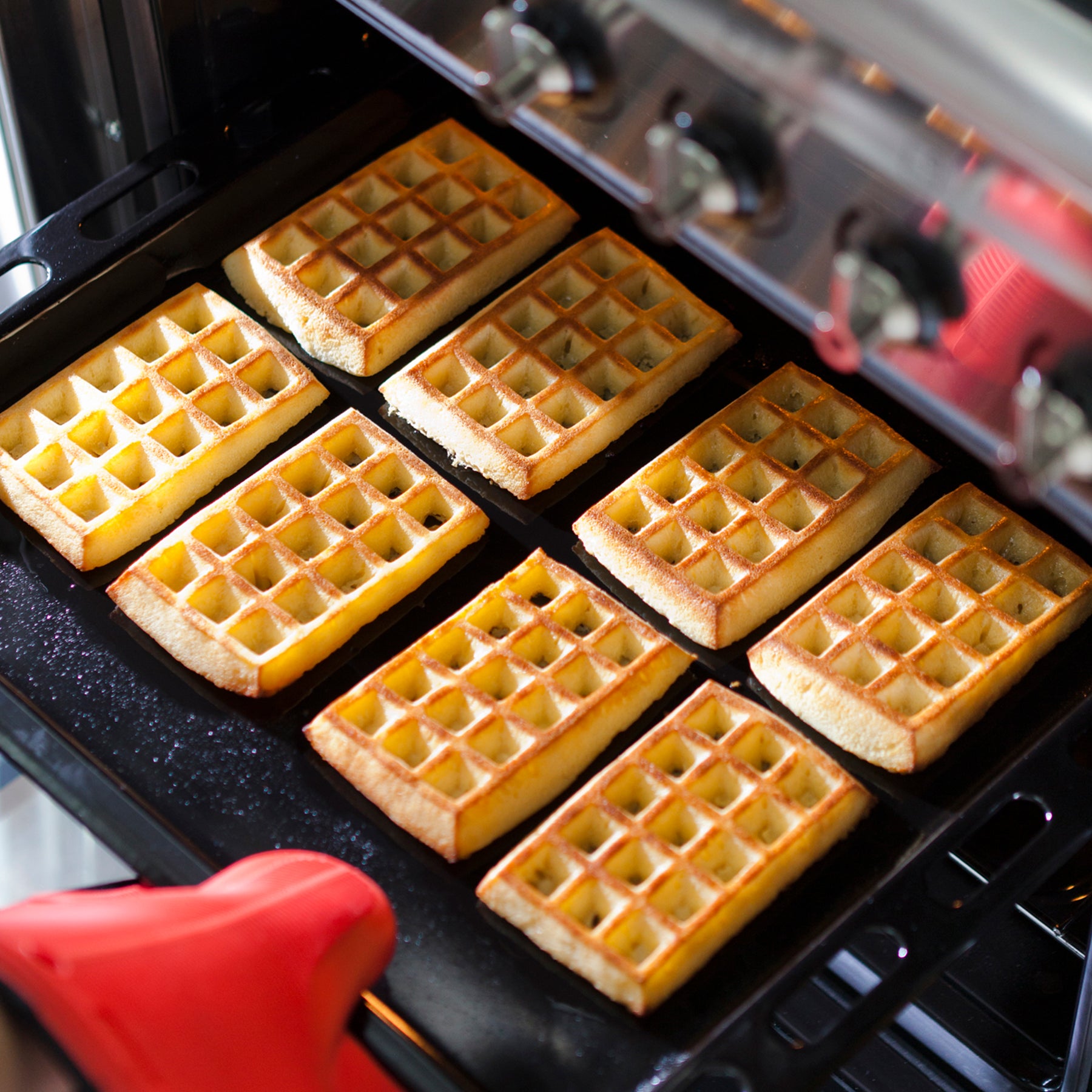 Lékué Waffle Mould 2 Piece Set 125ml x 4 Red