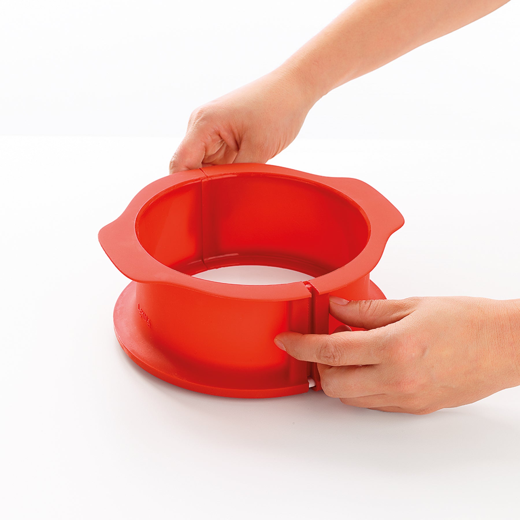 Lékué Springform Mould with Ceramic Plate 15cm Dia Red