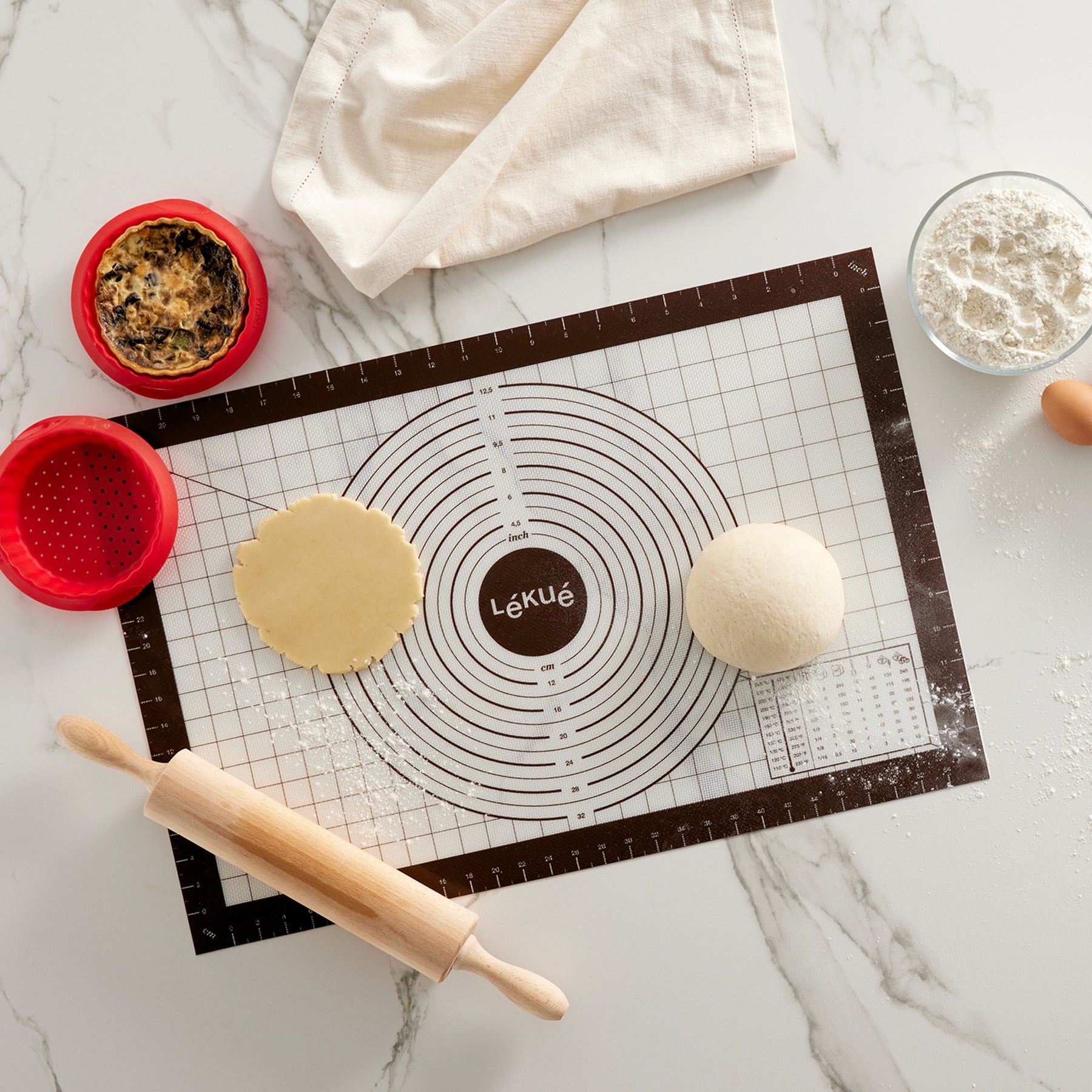 Lékué Non Stick Pastry Mat with Measures 60 x 40cm Brown