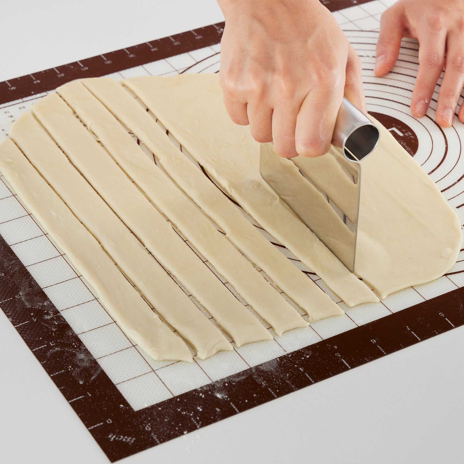 Lékué Non Stick Pastry Mat with Measures 60 x 40cm Brown