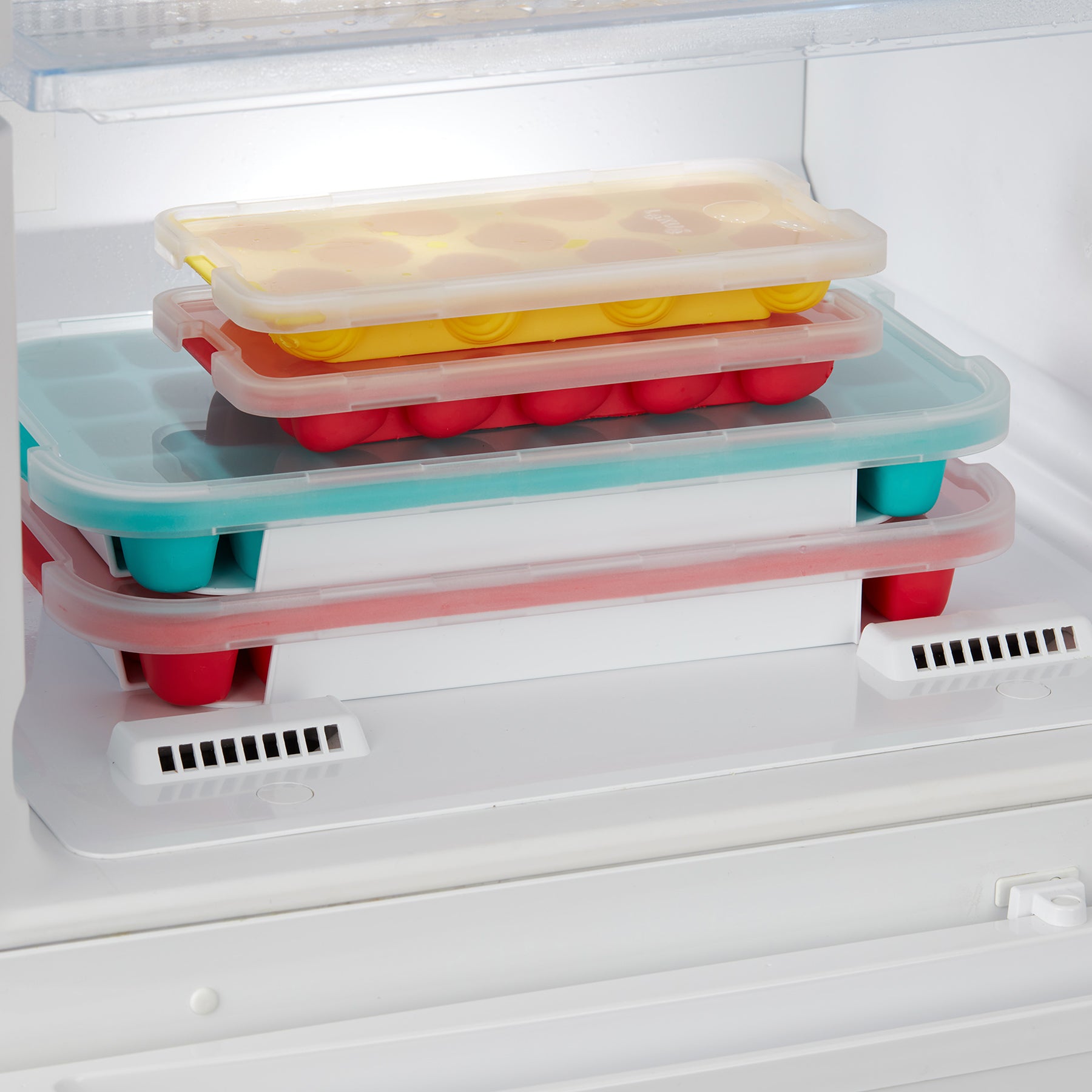Lékué Industrial Ice Cube Tray with Lid 32 cubes Red