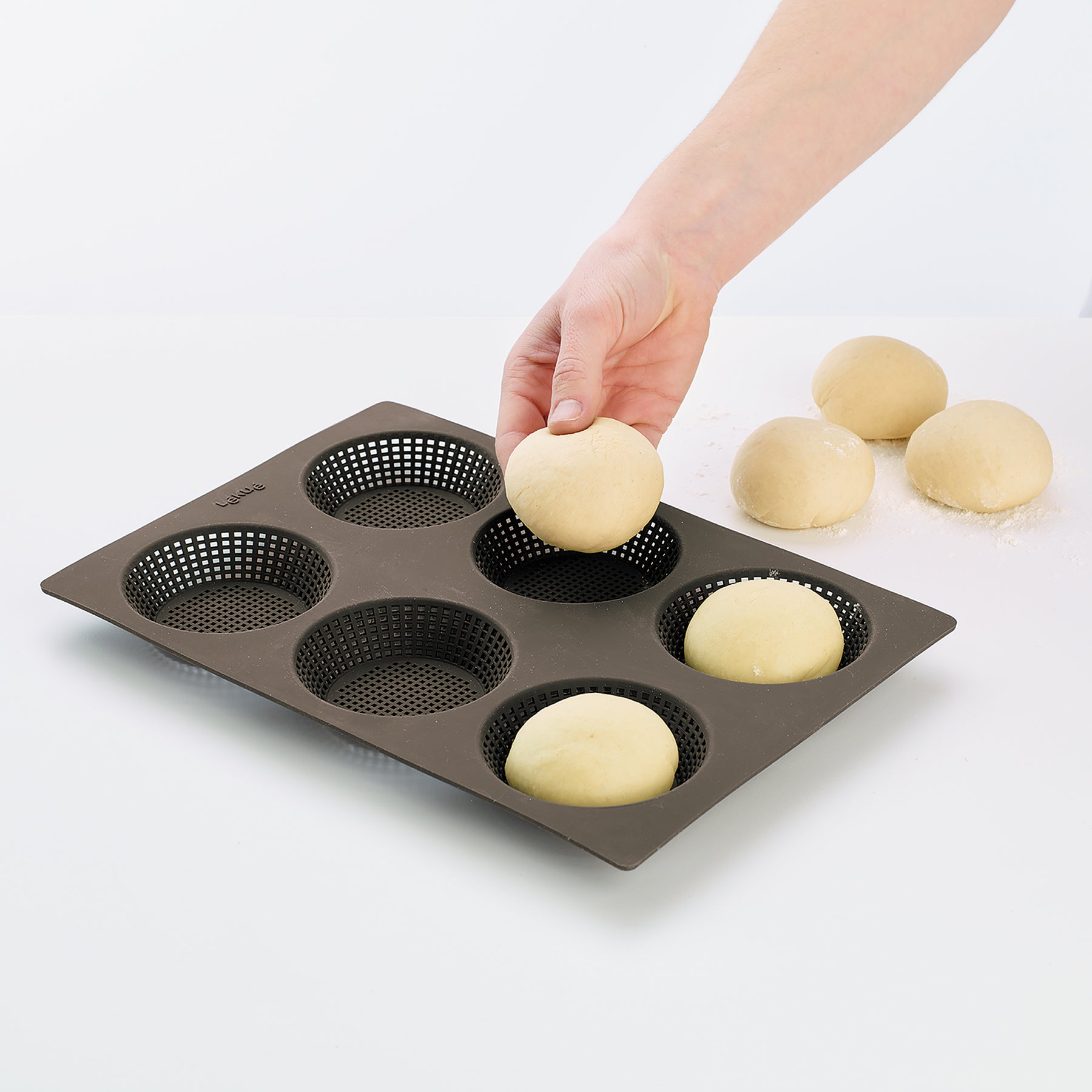 Lékué Bread Roll Mould 6 Cup 75ml Brown