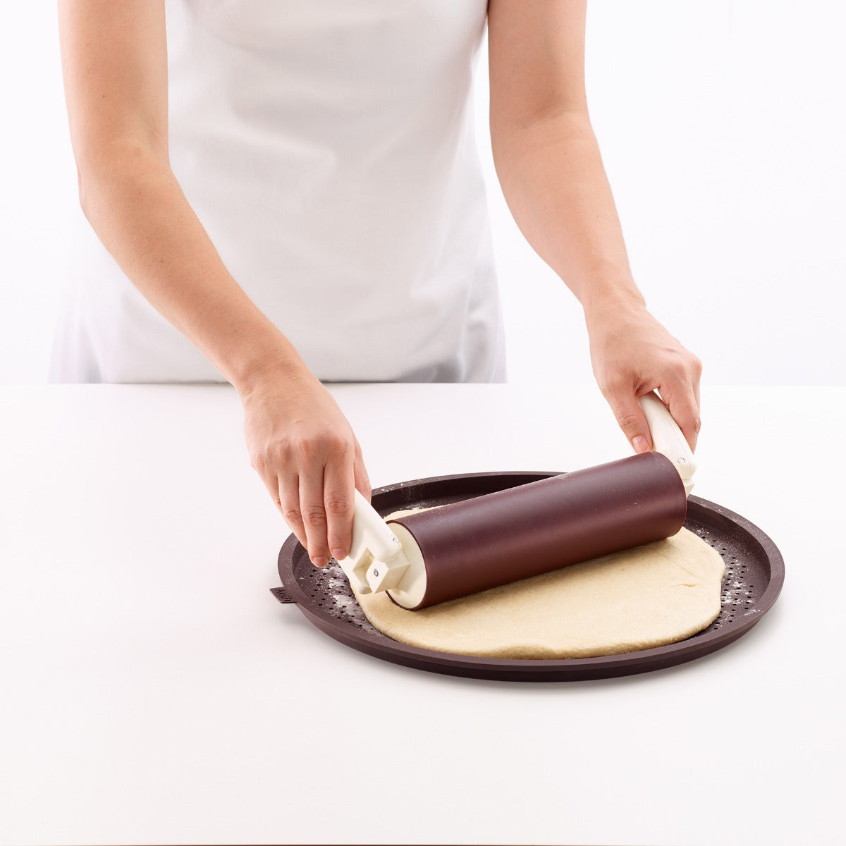 Lékué Round Pizza Mat 36cm/14in Brown