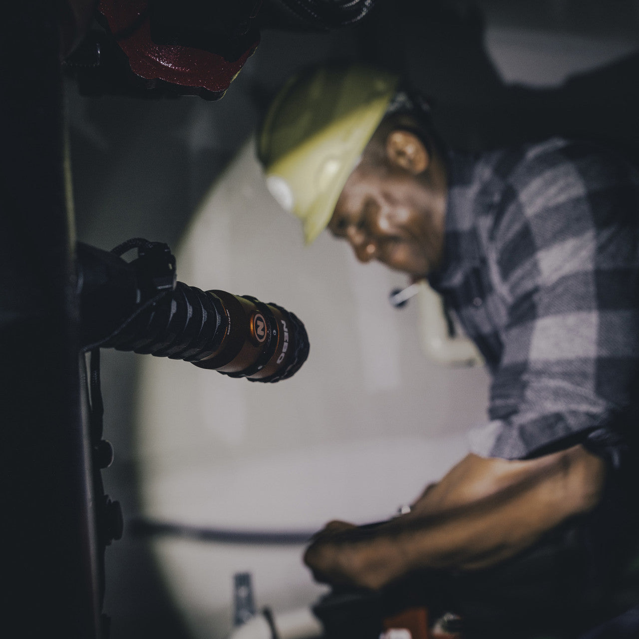 Nebo Master Series FL750 Rechargeable Flashlight