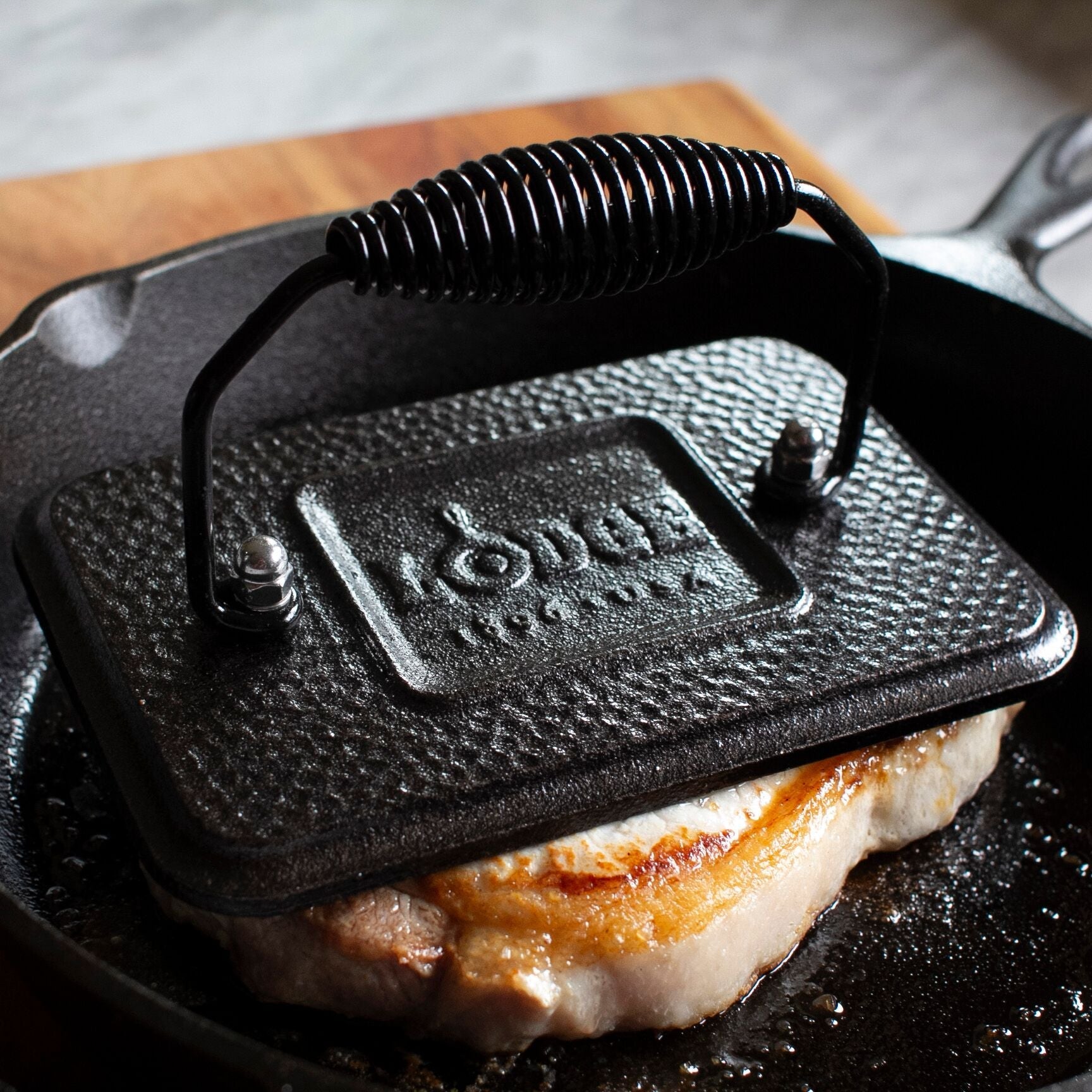 Lodge Cast Iron Rectangular Grill Press 17.1x11.4cm (6.75x4.5 Inch)