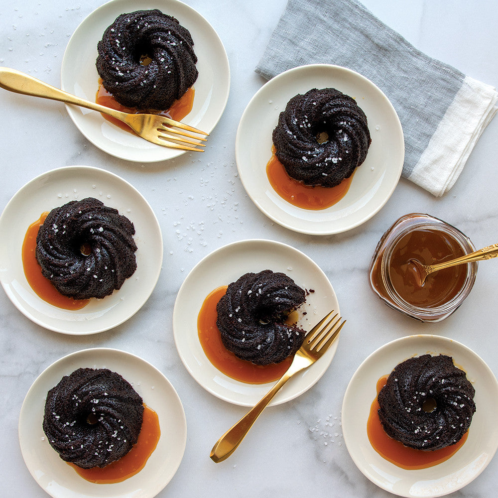 Nordicware Swirl Bundtlette Pan, 37.8 x 20.6 x 4.6cm